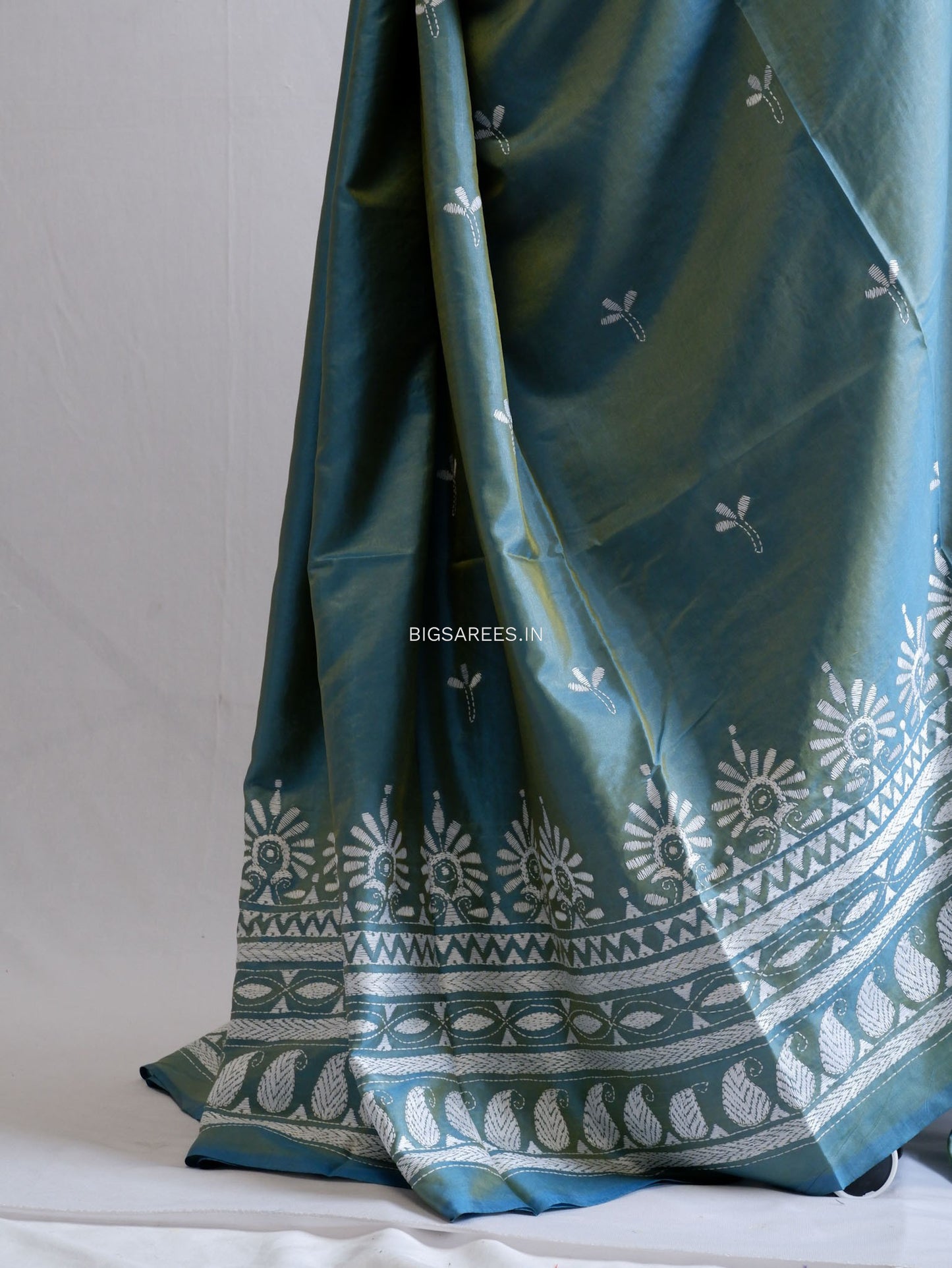 Kantha Stitch Hand Embroidered Saree | Blended Bangalore Silk / Art Silk | Blue (Dual Tone)