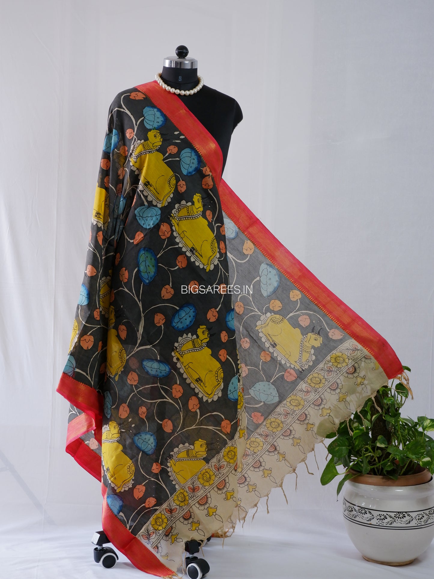 Pen Kalamkari Hand Painted Bangalore Silk Dupatta | Black |