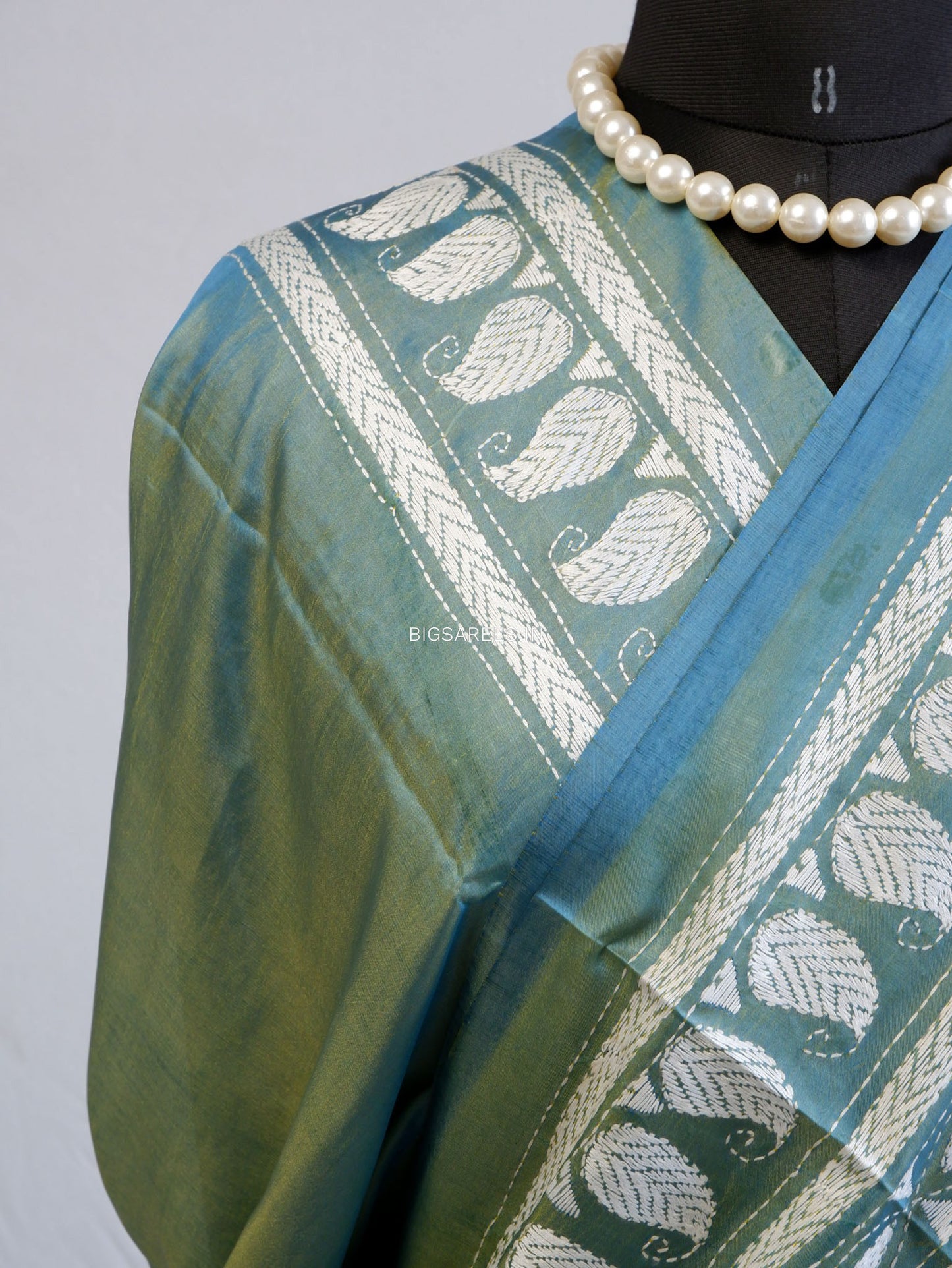 Kantha Stitch Hand Embroidered Saree | Blended Bangalore Silk / Art Silk | Blue (Dual Tone)
