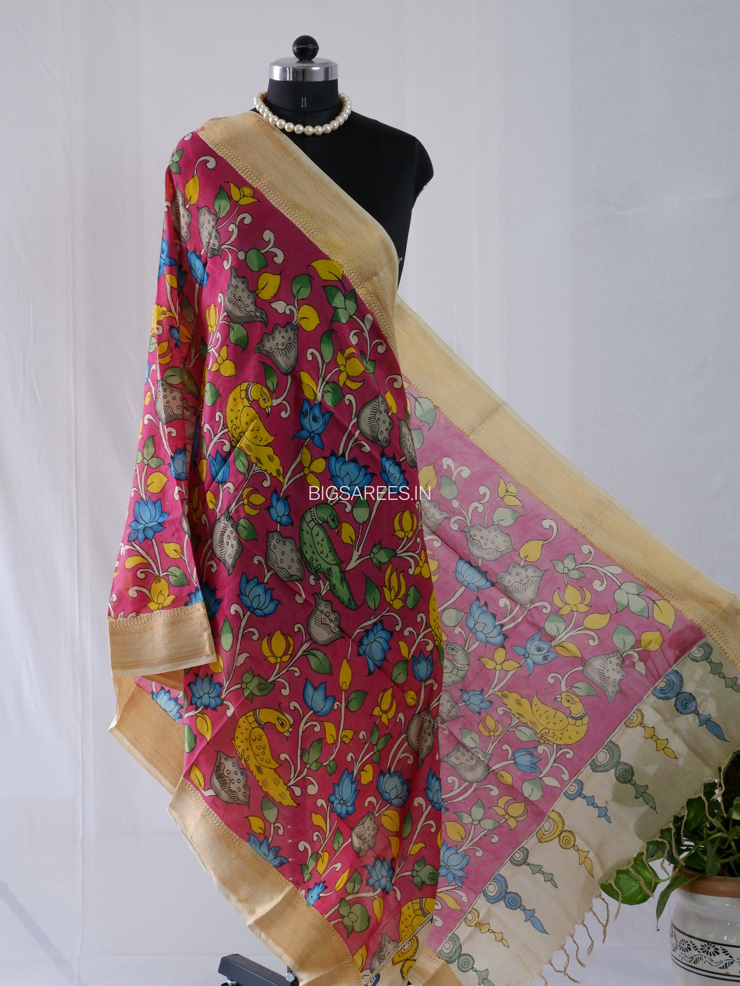 Pen Kalamkari Hand Painted Bangalore Silk Dupatta | Light Burgundy |