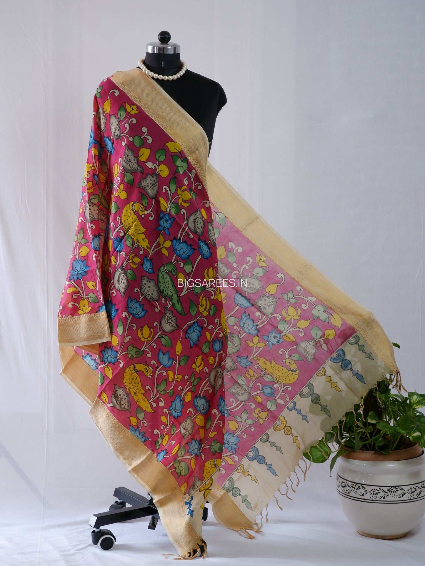 Pen Kalamkari Hand Painted Bangalore Silk Dupatta | Light Burgundy |