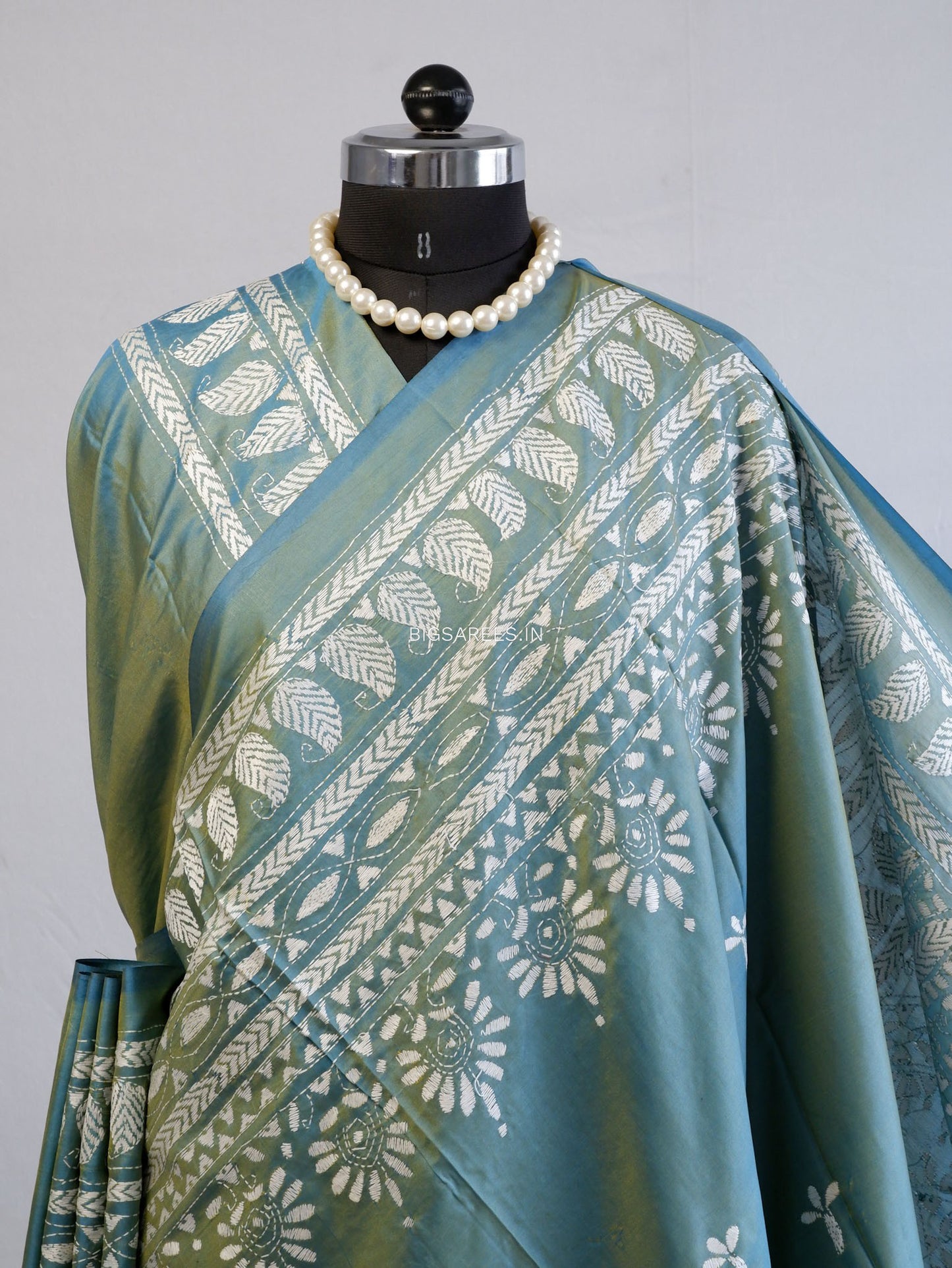 Kantha Stitch Hand Embroidered Saree | Blended Bangalore Silk / Art Silk | Blue (Dual Tone)