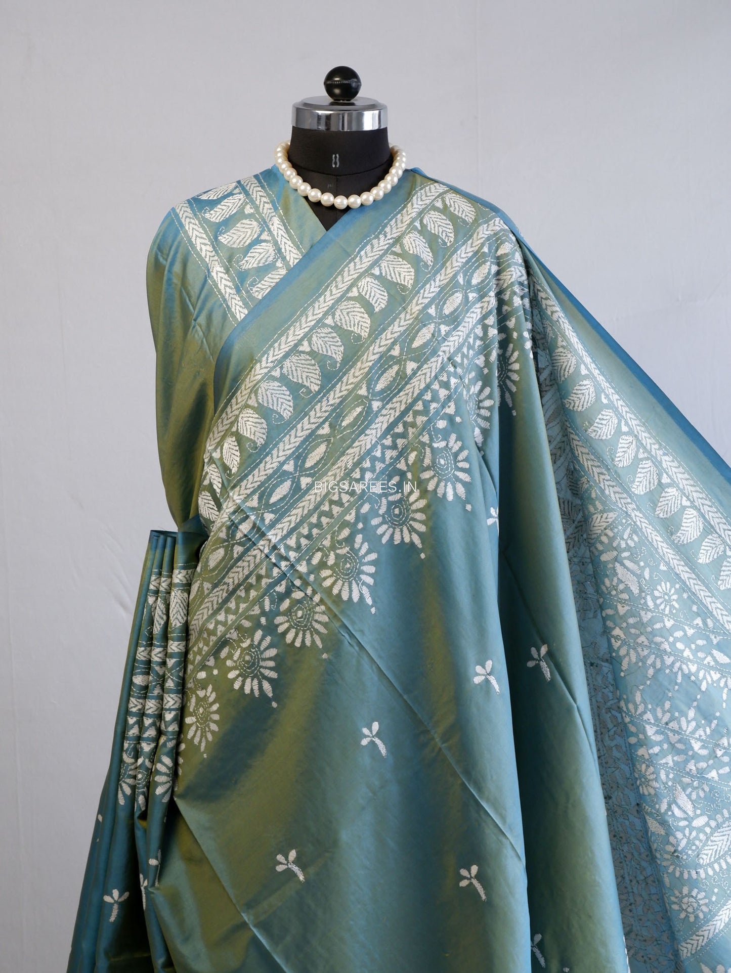 Kantha Stitch Hand Embroidered Saree | Blended Bangalore Silk / Art Silk | Blue (Dual Tone)