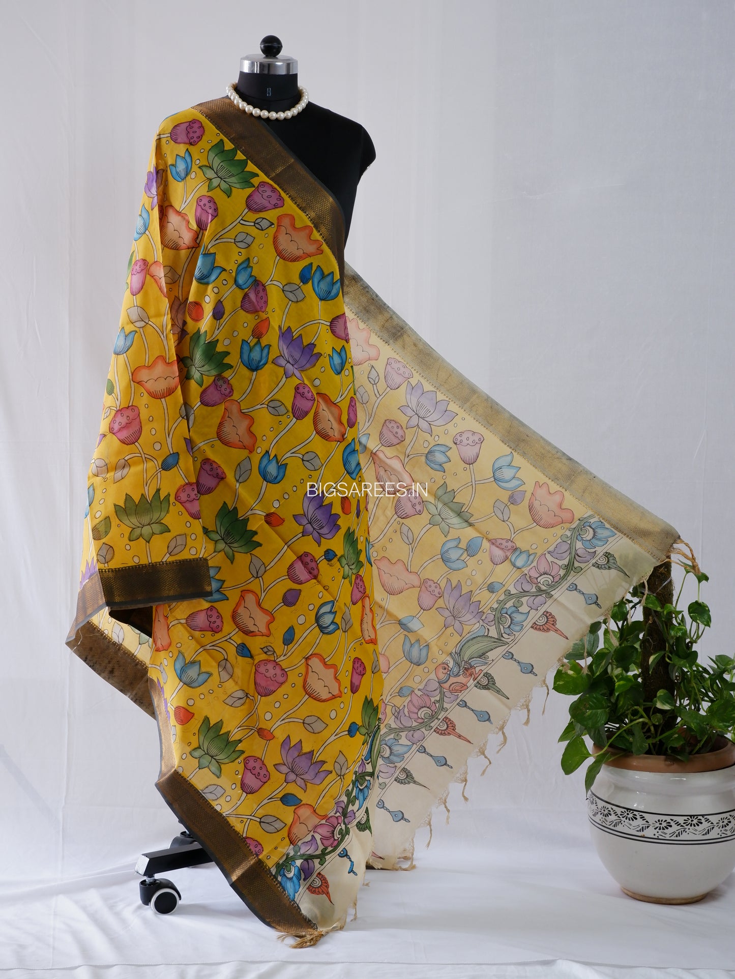 Pen Kalamkari Hand Painted Bangalore Silk Dupatta | Yellow |