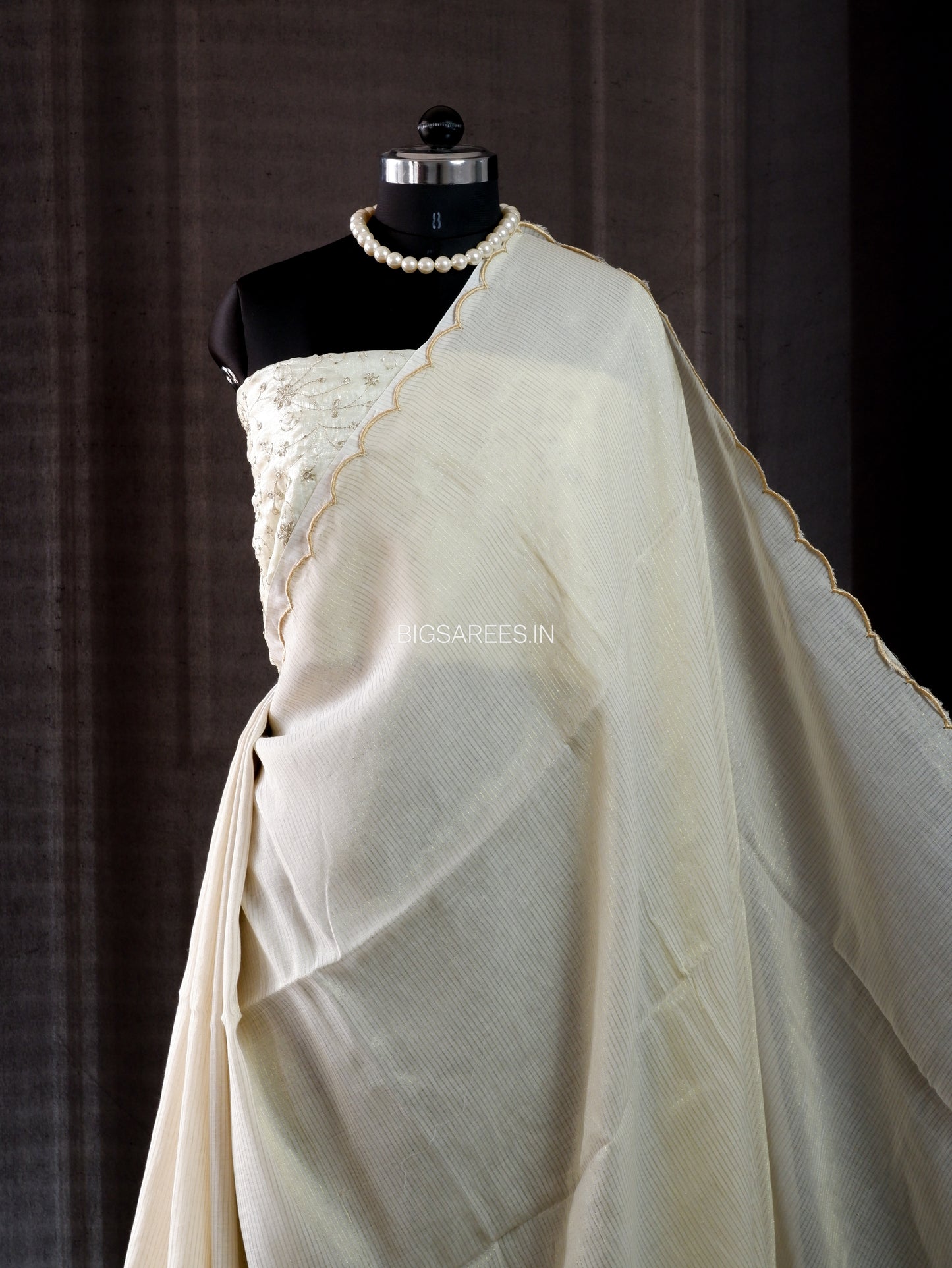 Mul Cotton Saree With Blouse | Gold Stripes | Cream