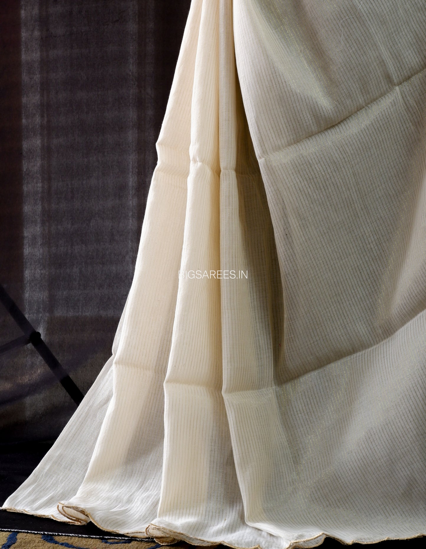 Mul Cotton Saree With Blouse | Gold Stripes | Cream