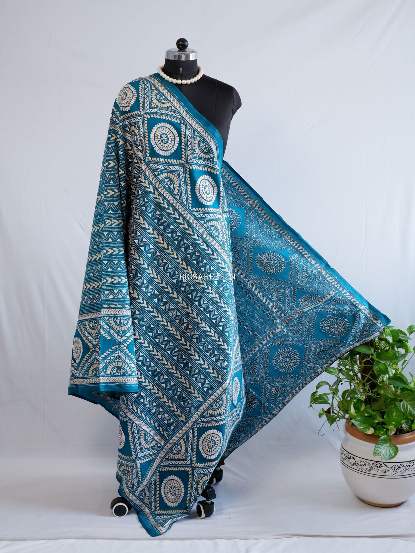 Kantha Hand-Embroidered Dupatta | Pure Bangalore Silk | Silk Marked | Rama Green