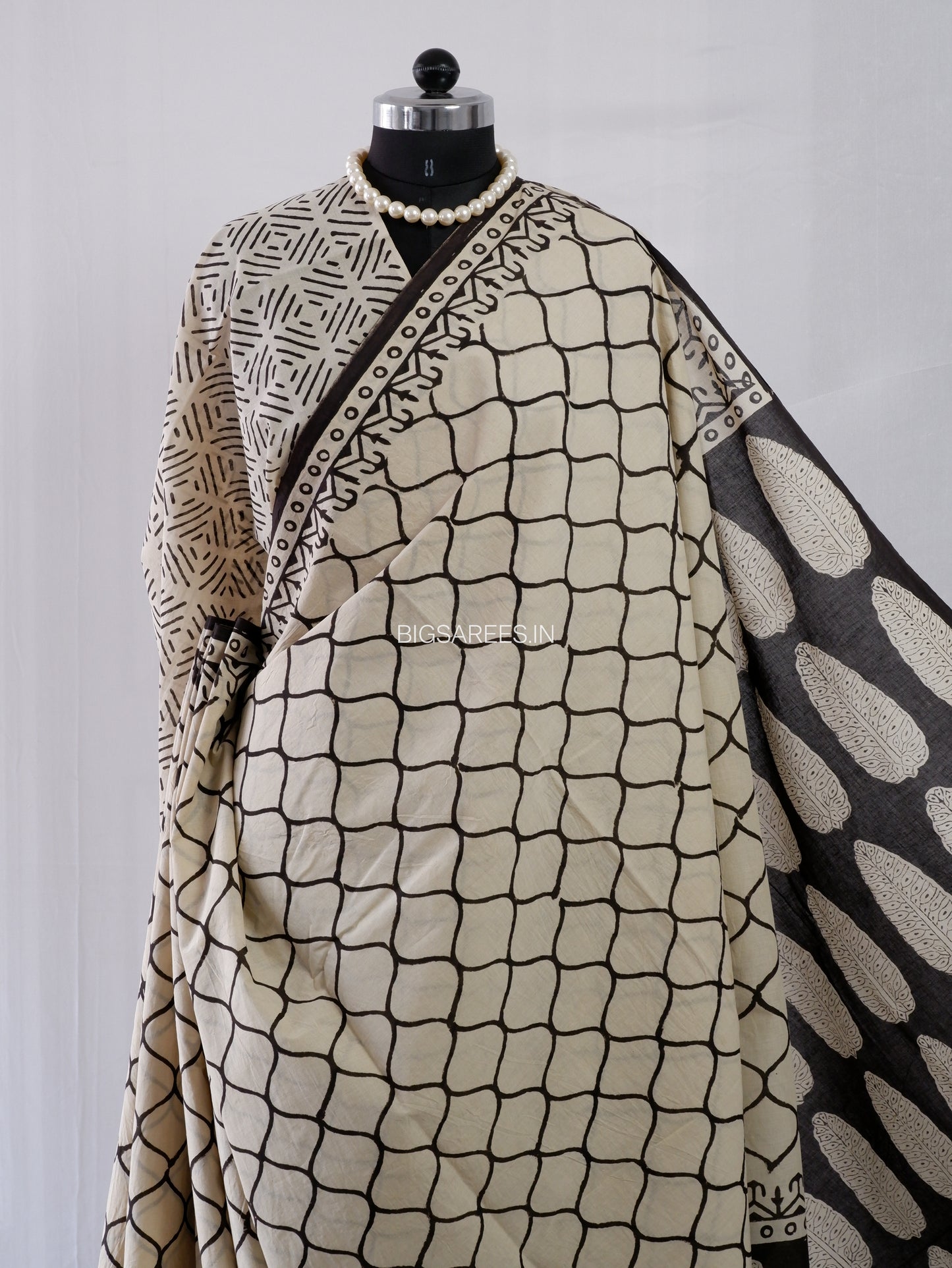 Hand Block Print Saree | Mal Mal Cotton | Soft Beige
