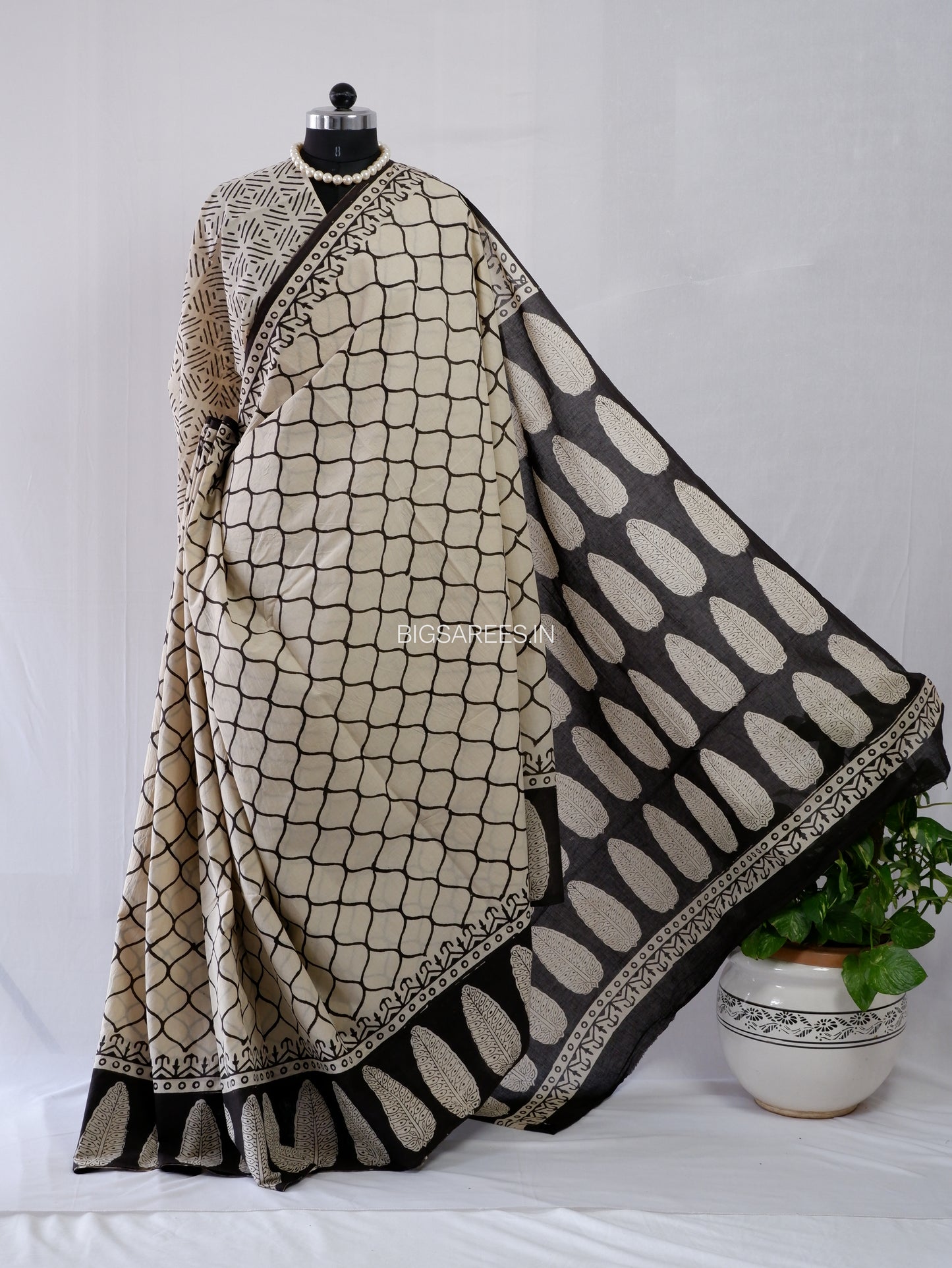 Hand Block Print Saree | Mal Mal Cotton | Soft Beige