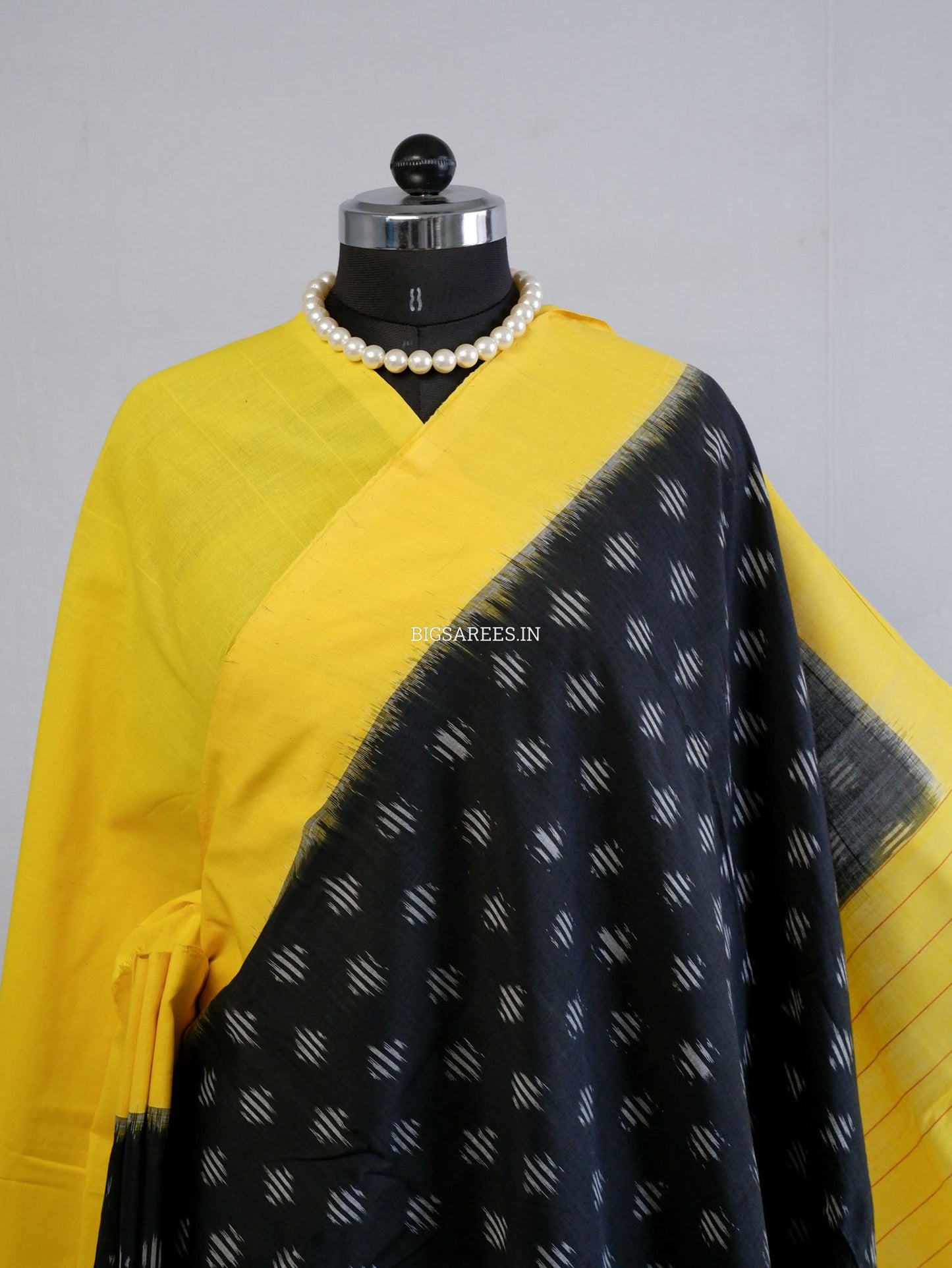 Pochampally Ikat Saree | Mercerised Cotton | Black