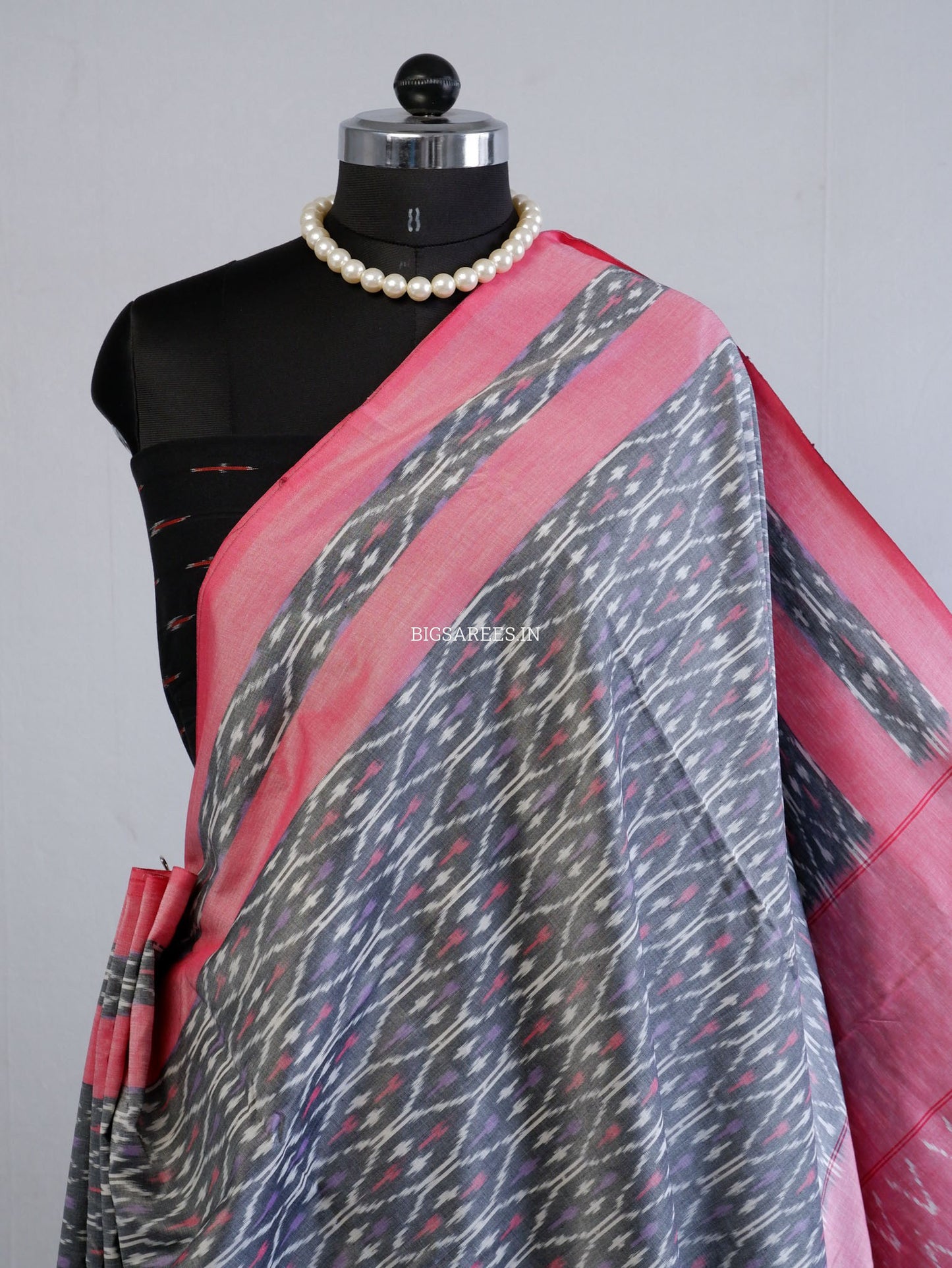 Pochampally Ikat Saree | Mercerised Cotton | Grey
