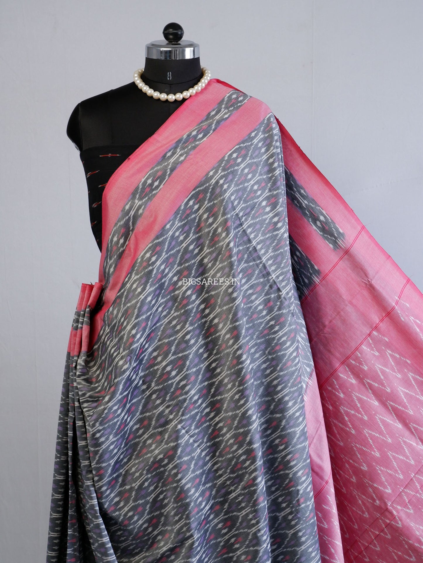 Pochampally Ikat Saree | Mercerised Cotton | Grey