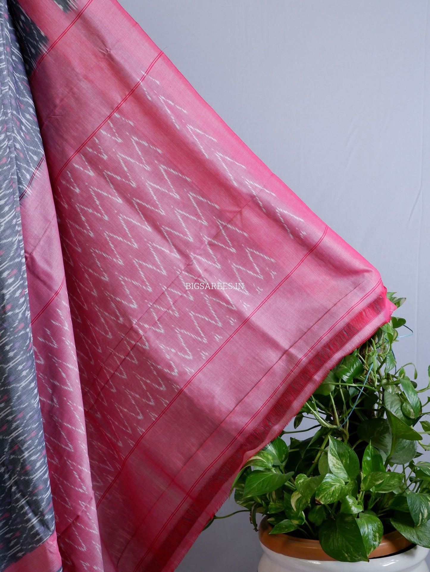 Pochampally Ikat Saree | Mercerised Cotton | Grey