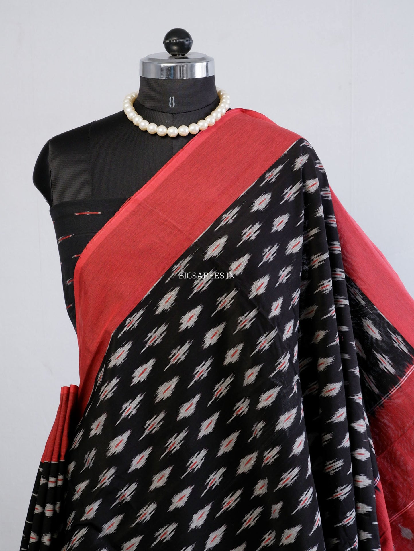 Pochampally Ikat Saree | Mercerised Cotton | Black
