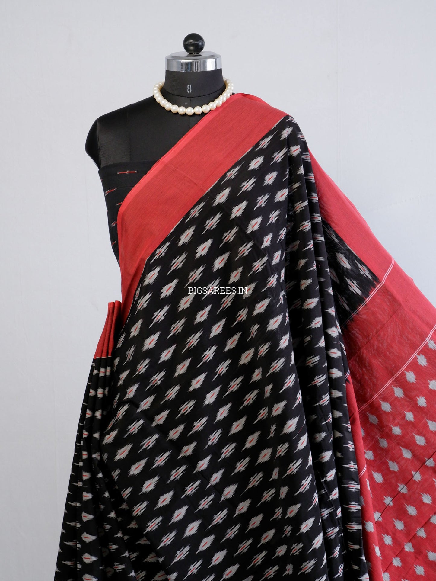 Pochampally Ikat Saree | Mercerised Cotton | Black
