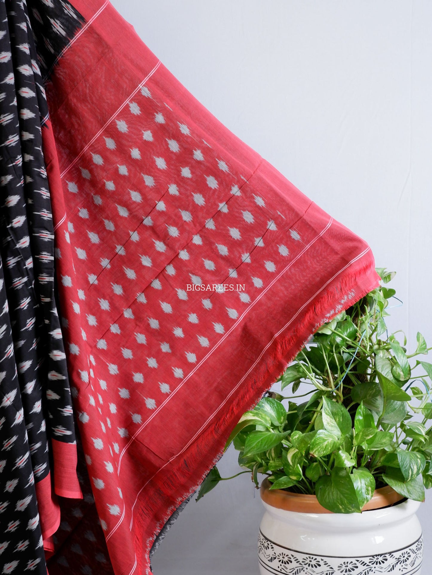 Pochampally Ikat Saree | Mercerised Cotton | Black