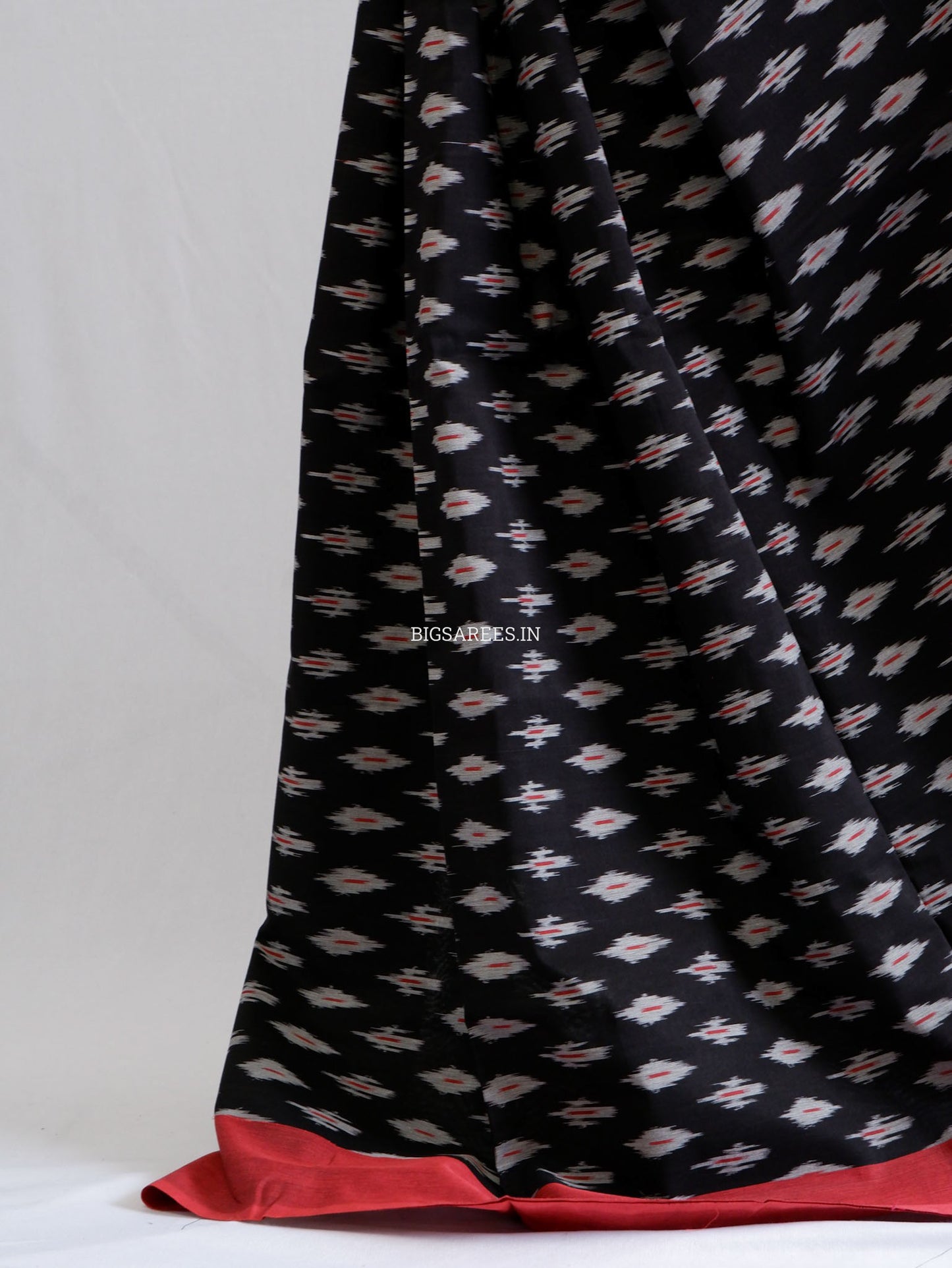 Pochampally Ikat Saree | Mercerised Cotton | Black