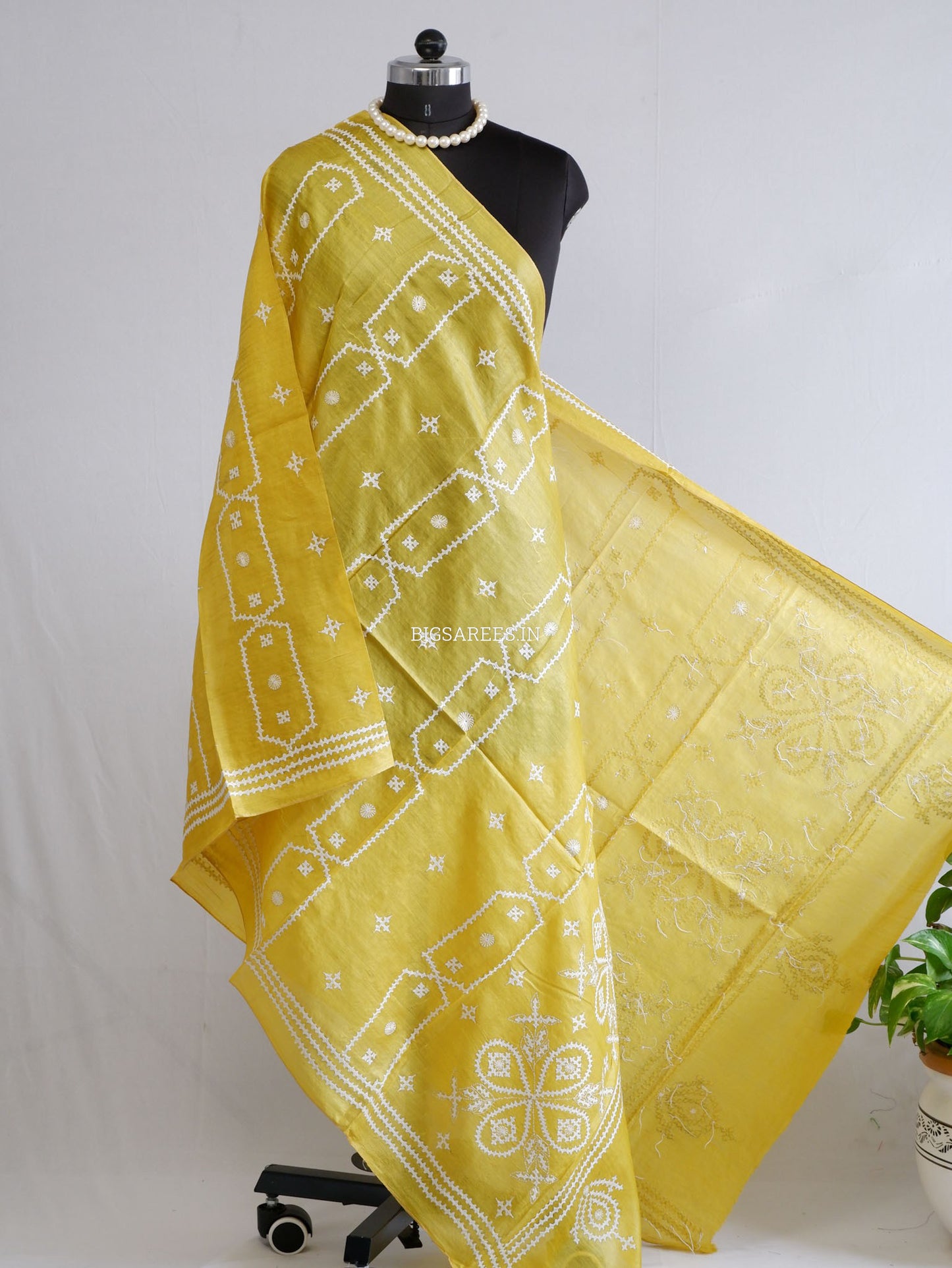 Kutchi Work Dupatta | Tussar Silk | Light Yellow
