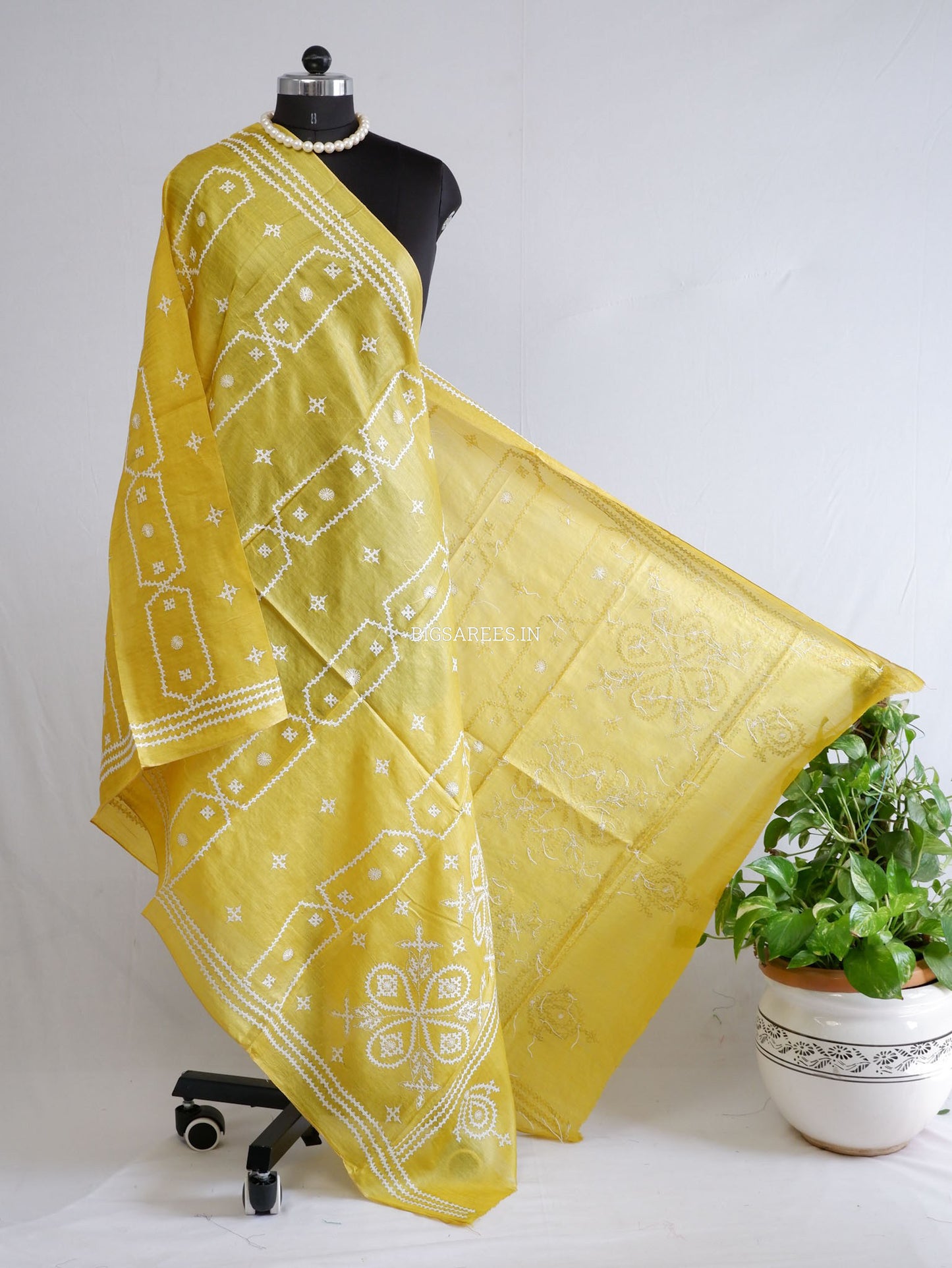 Kutchi Work Dupatta | Tussar Silk | Light Yellow