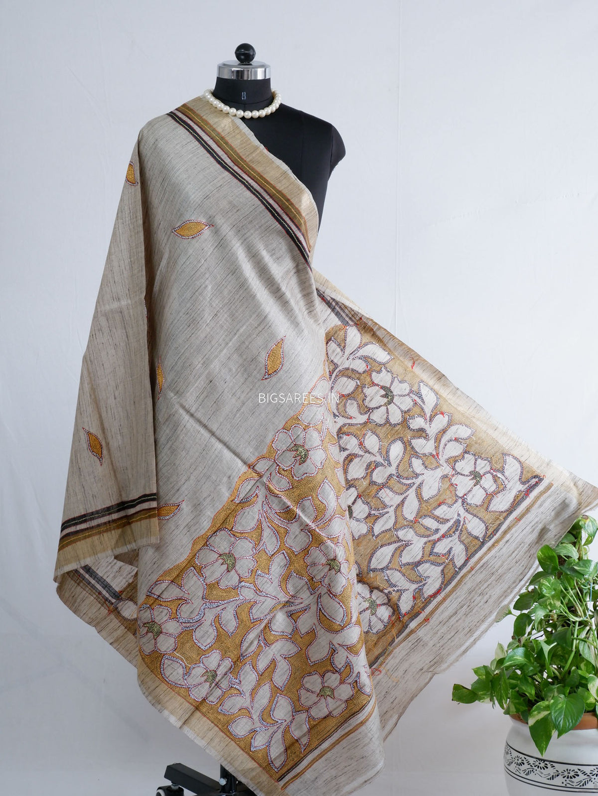 Kantha Hand-Embroidered Dupatta | Tussar Silk |