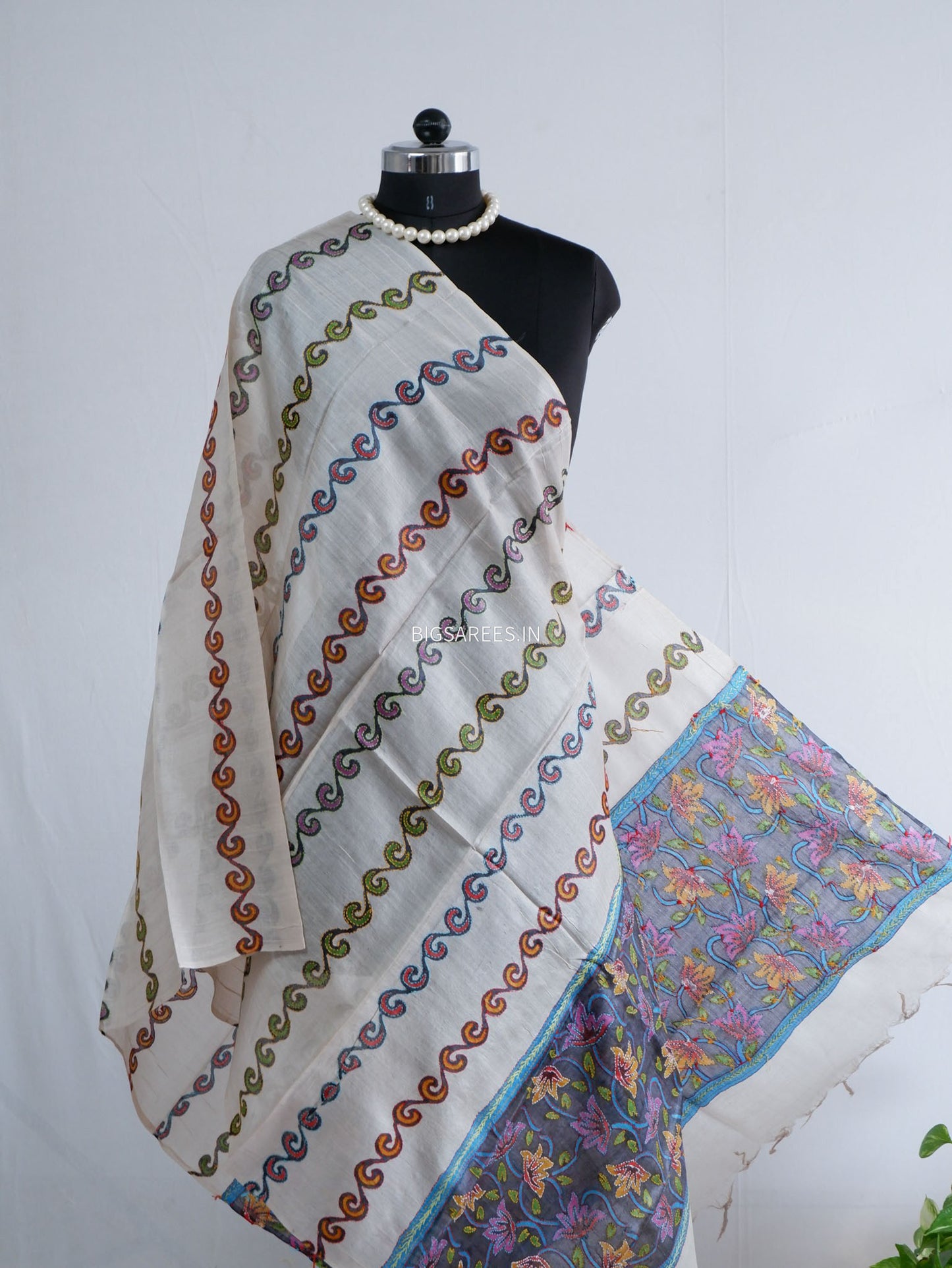 Kantha Hand-Embroidered Dupatta | Tussar Silk | White