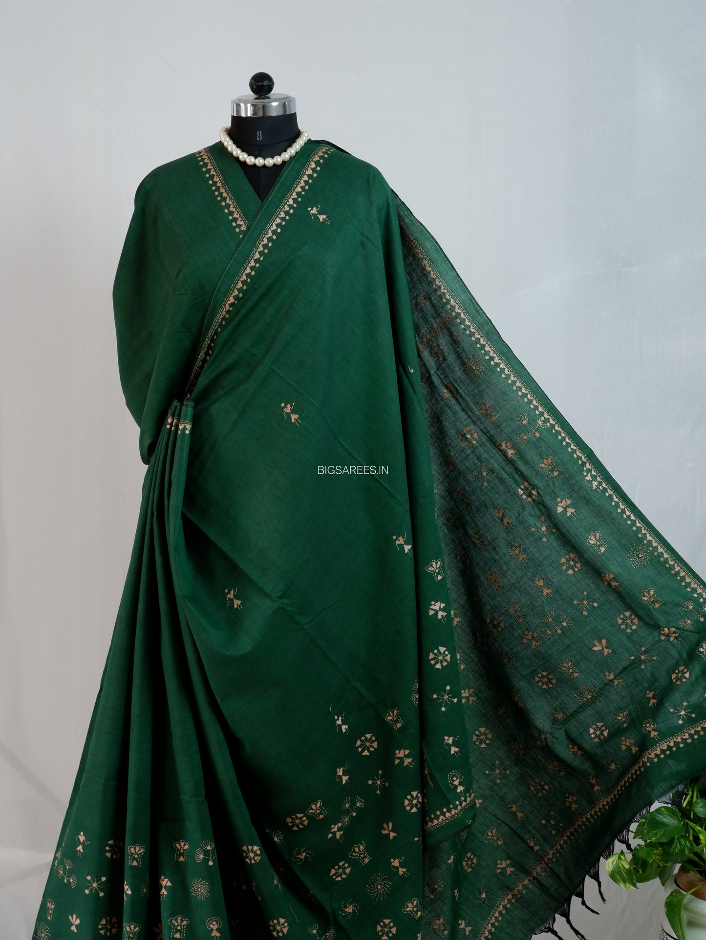 Kantha Stitch Hand-Embroidered Saree | Khadi Cotton | Dark Green