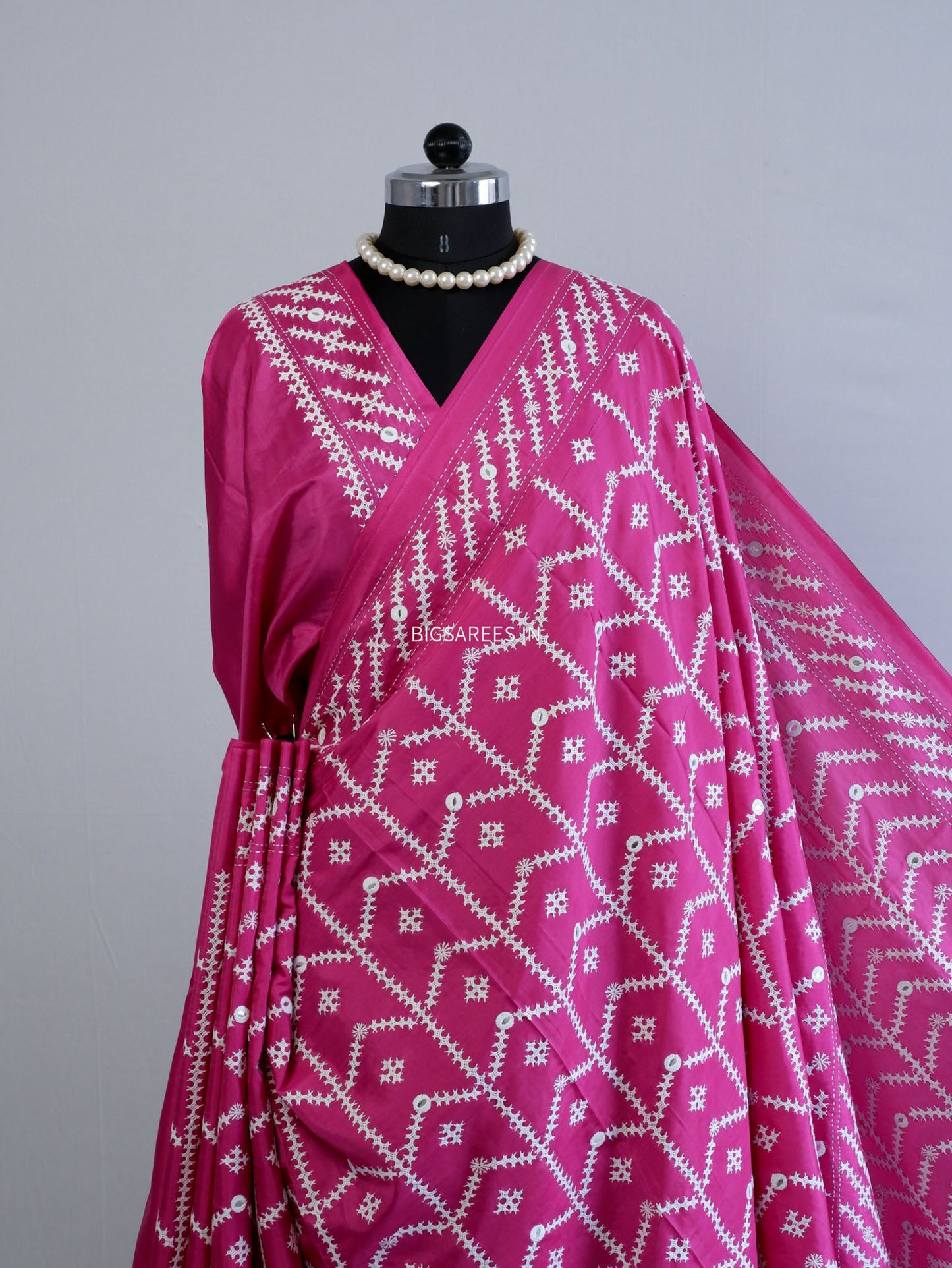 Kutchi/Gujarati Stitch Hand Embroidered Saree | Art Silk | Foil Mirror | Pink
