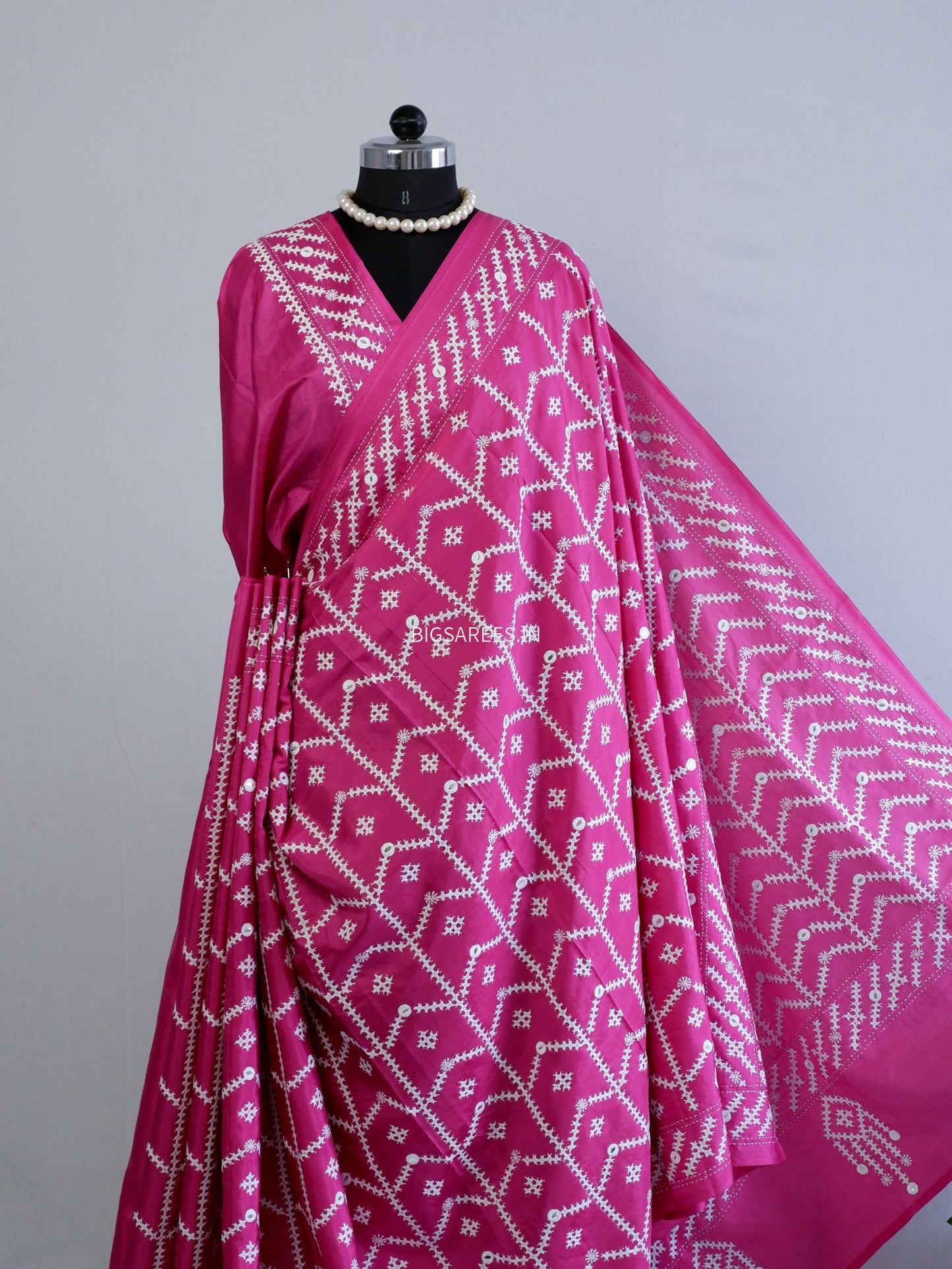 Kutchi/Gujarati Stitch Hand Embroidered Saree | Art Silk | Foil Mirror | Pink