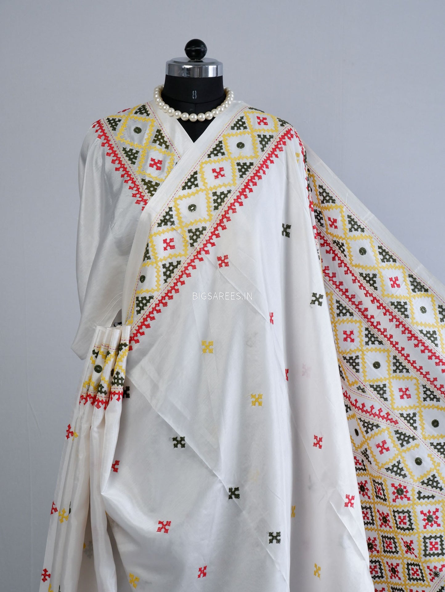 Kutchi/Gujarati Stitch Hand Embroidered Saree | Art Silk | Foil Mirror | White