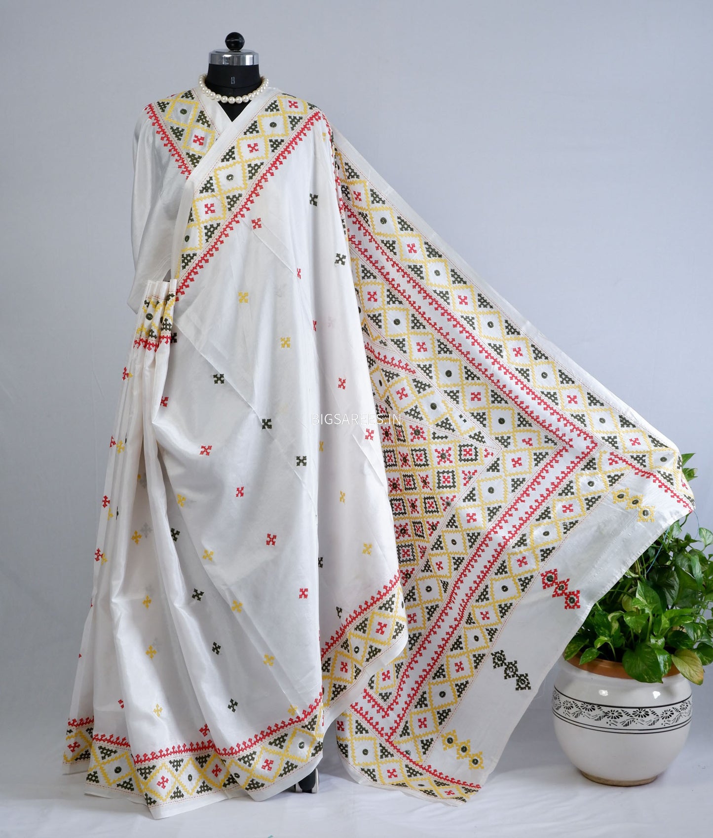 Kutchi/Gujarati Stitch Hand Embroidered Saree | Art Silk | Foil Mirror | White