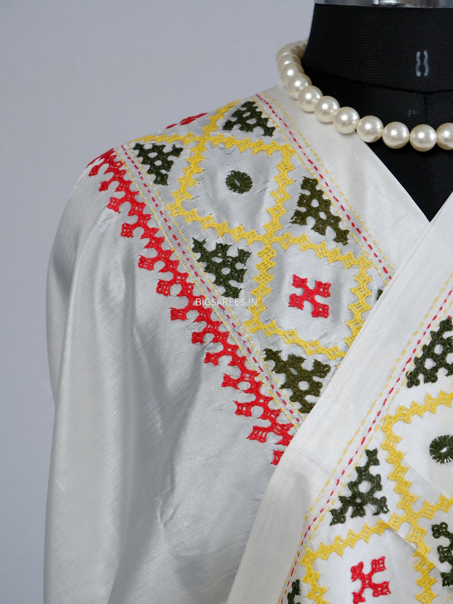 Kutchi/Gujarati Stitch Hand Embroidered Saree | Art Silk | Foil Mirror | White
