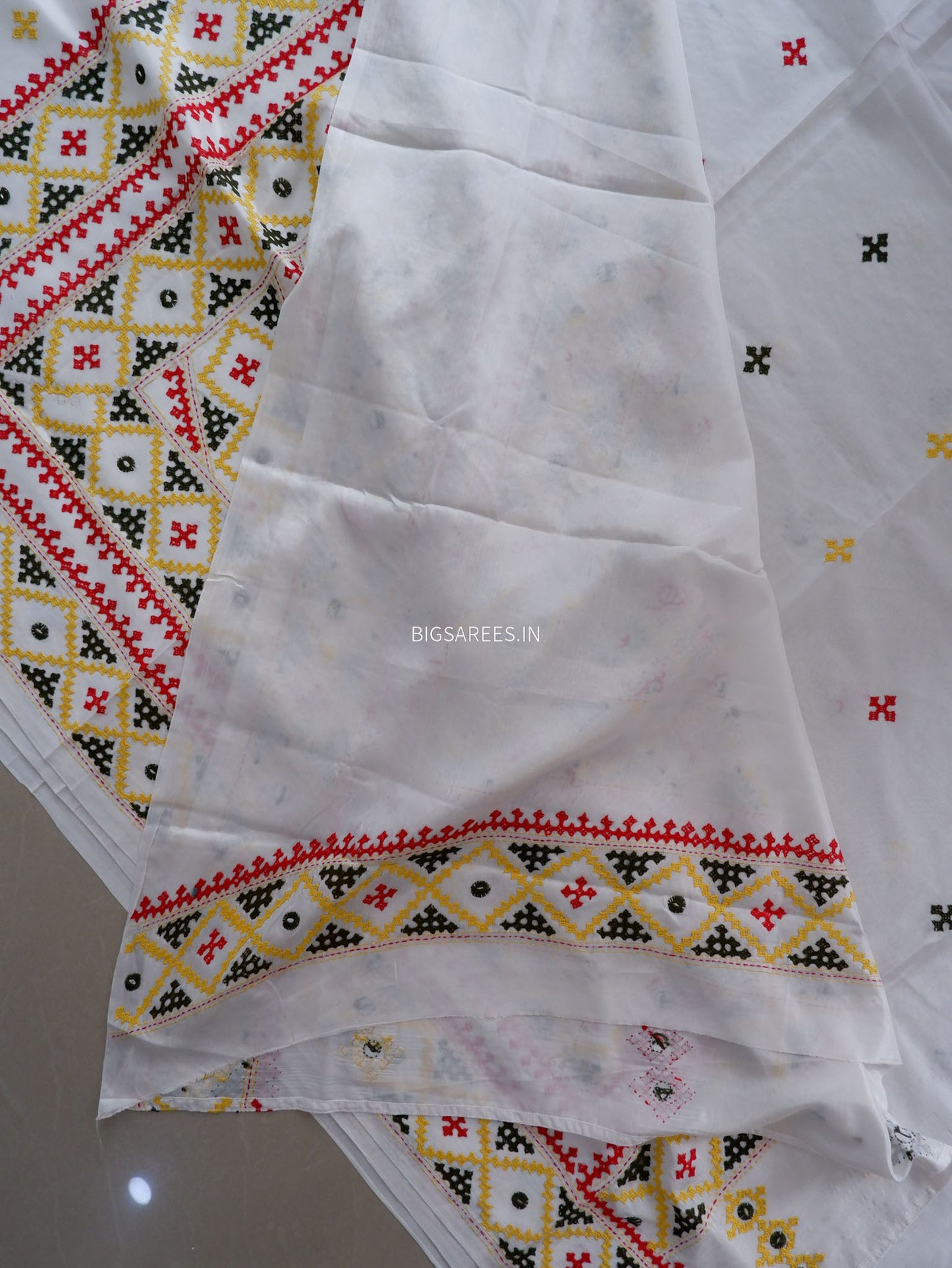 Kutchi/Gujarati Stitch Hand Embroidered Saree | Art Silk | Foil Mirror | White