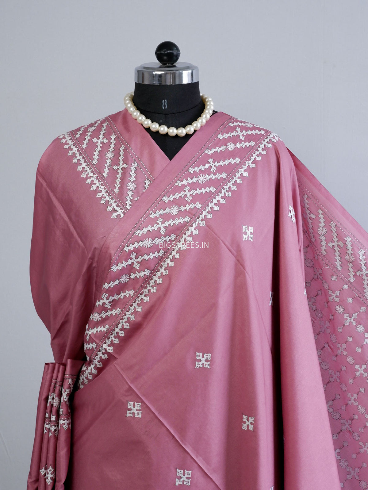 Kutchi/Gujarati Hand Embroidered Saree  | Blended Bangalore Silk / Art Silk | Muted Pink