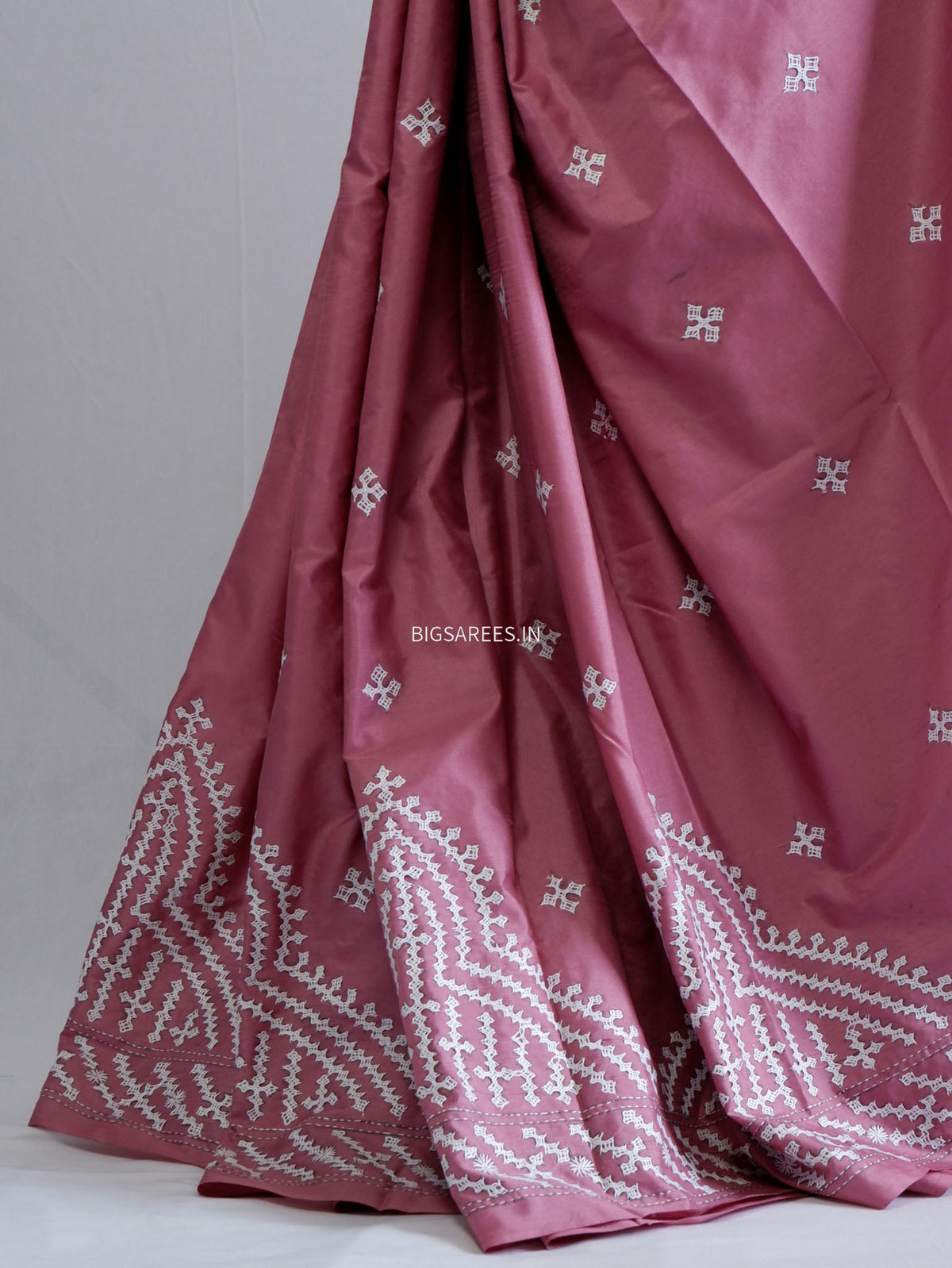 Kutchi/Gujarati Hand Embroidered Saree  | Blended Bangalore Silk / Art Silk | Muted Pink
