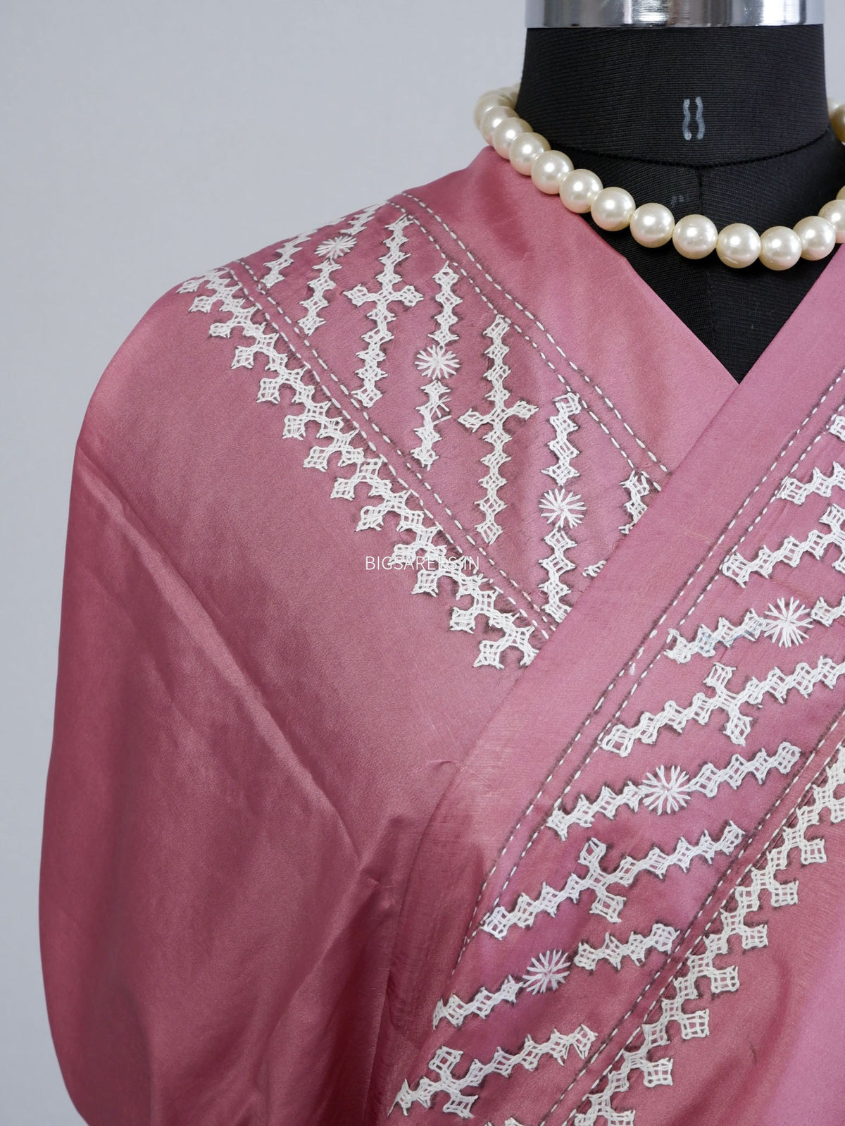 Kutchi/Gujarati Hand Embroidered Saree  | Blended Bangalore Silk / Art Silk | Muted Pink