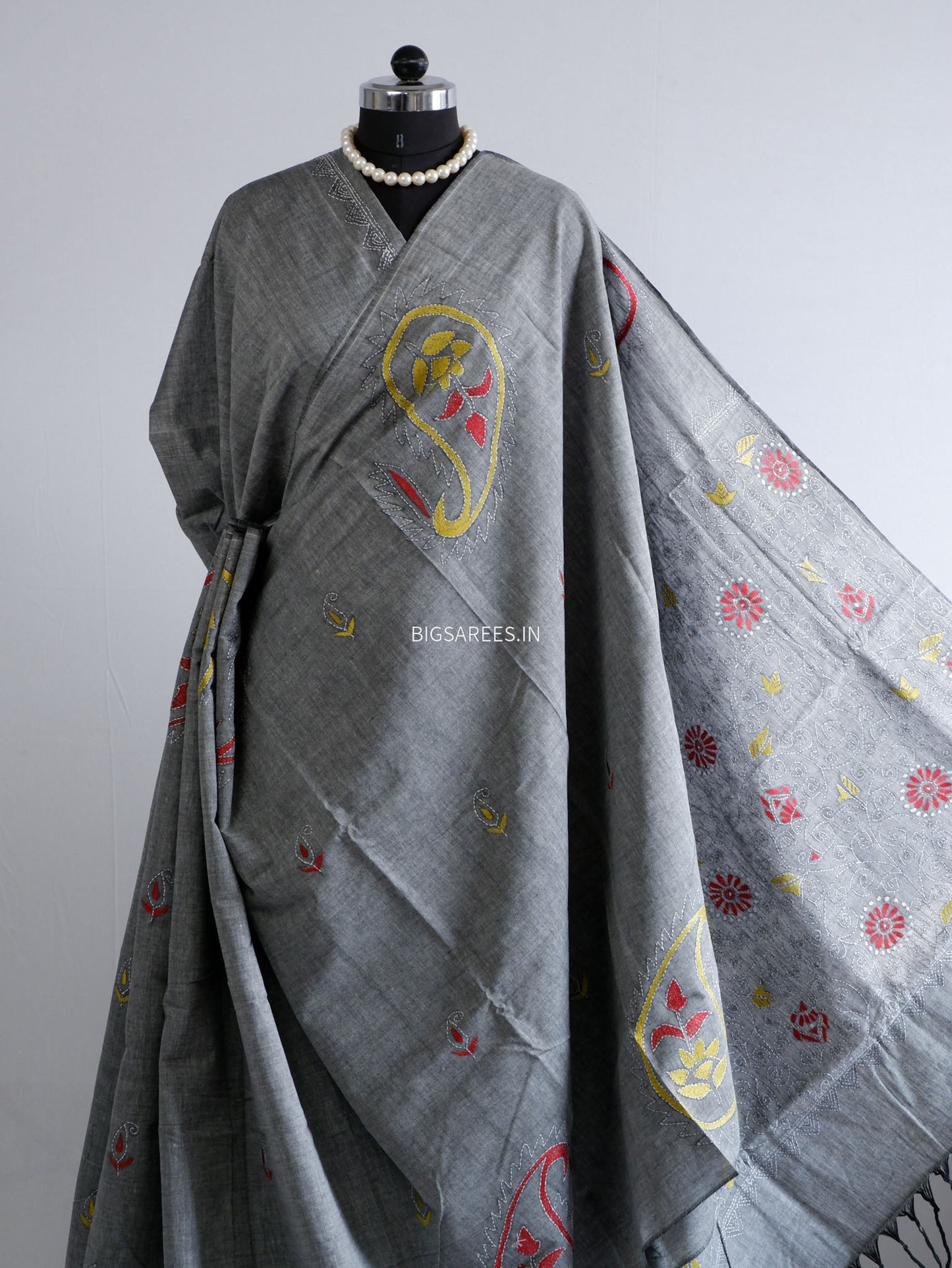 Kantha Hand-Embroidered Saree | Dhonekali Cotton | Grey