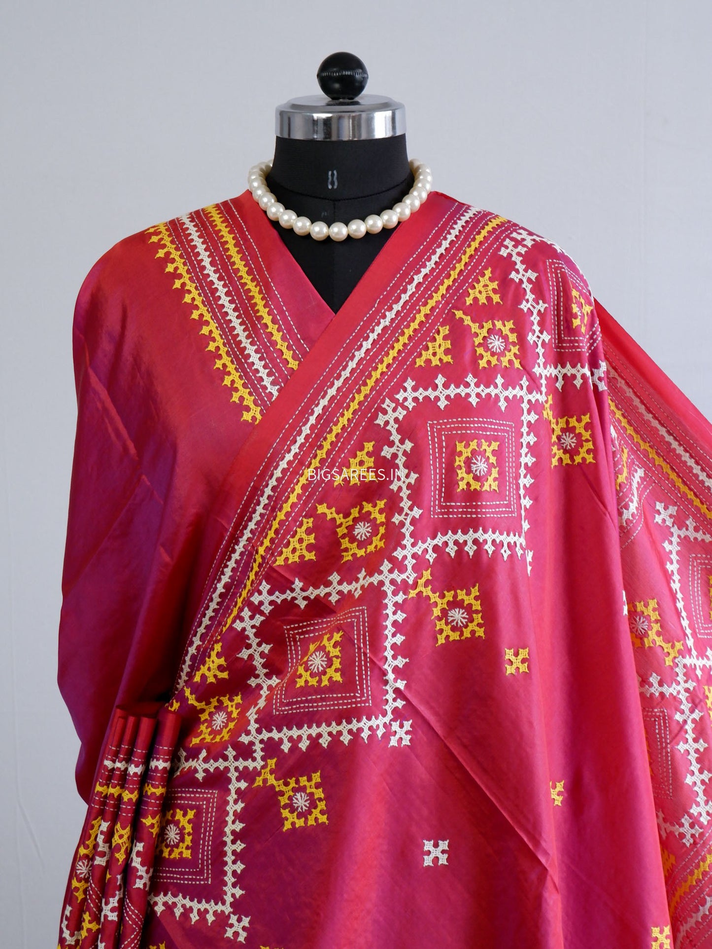Kutchi/Gujarati Stitch Hand Embroidered Saree | Art Silk | Pink