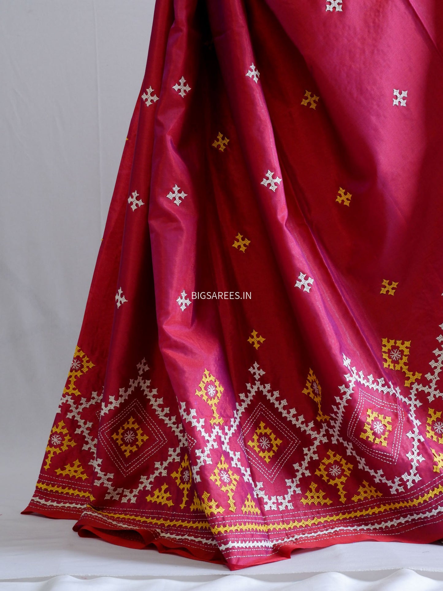 Kutchi/Gujarati Stitch Hand Embroidered Saree | Art Silk | Pink