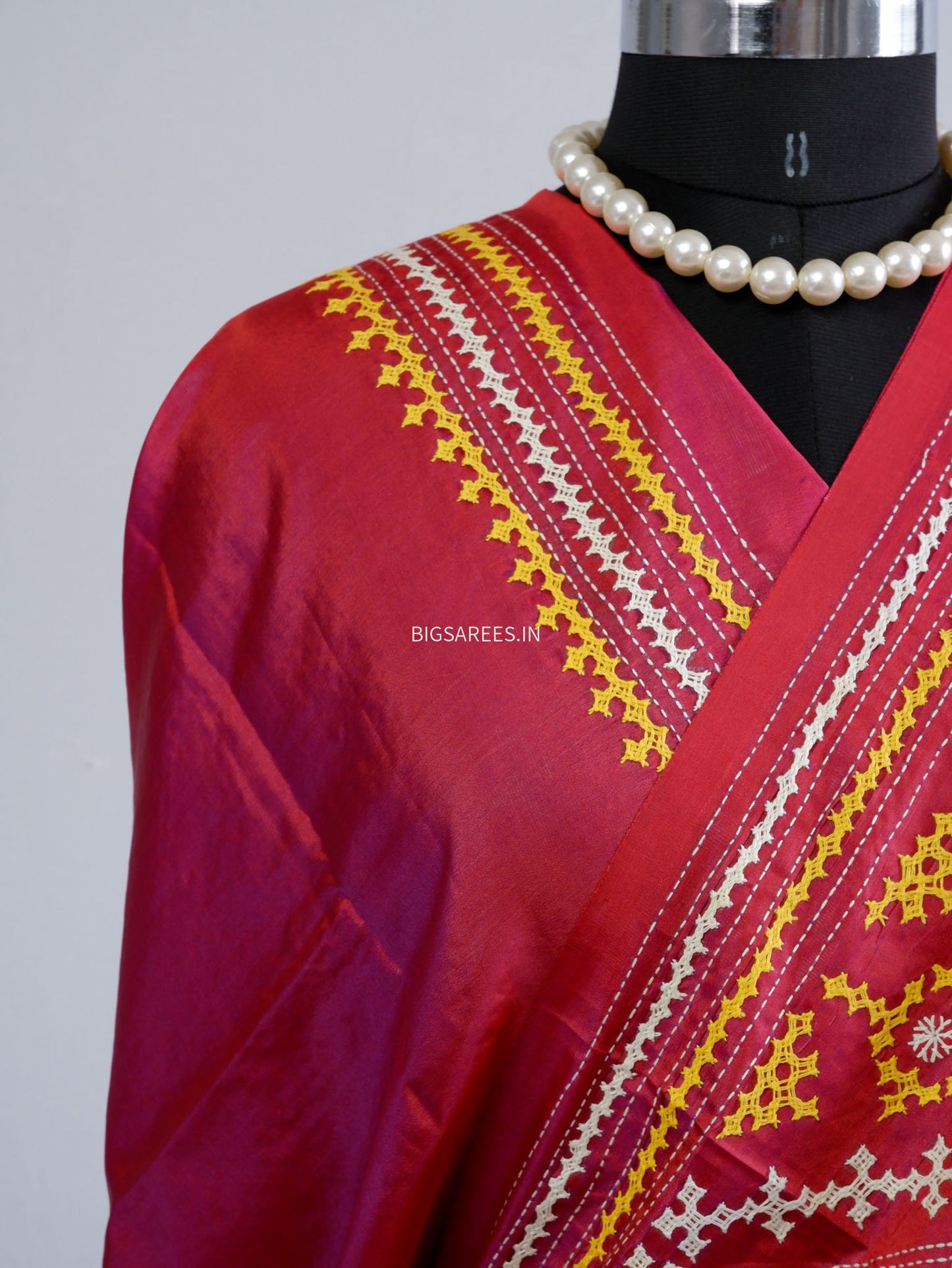 Kutchi/Gujarati Stitch Hand Embroidered Saree | Art Silk | Pink