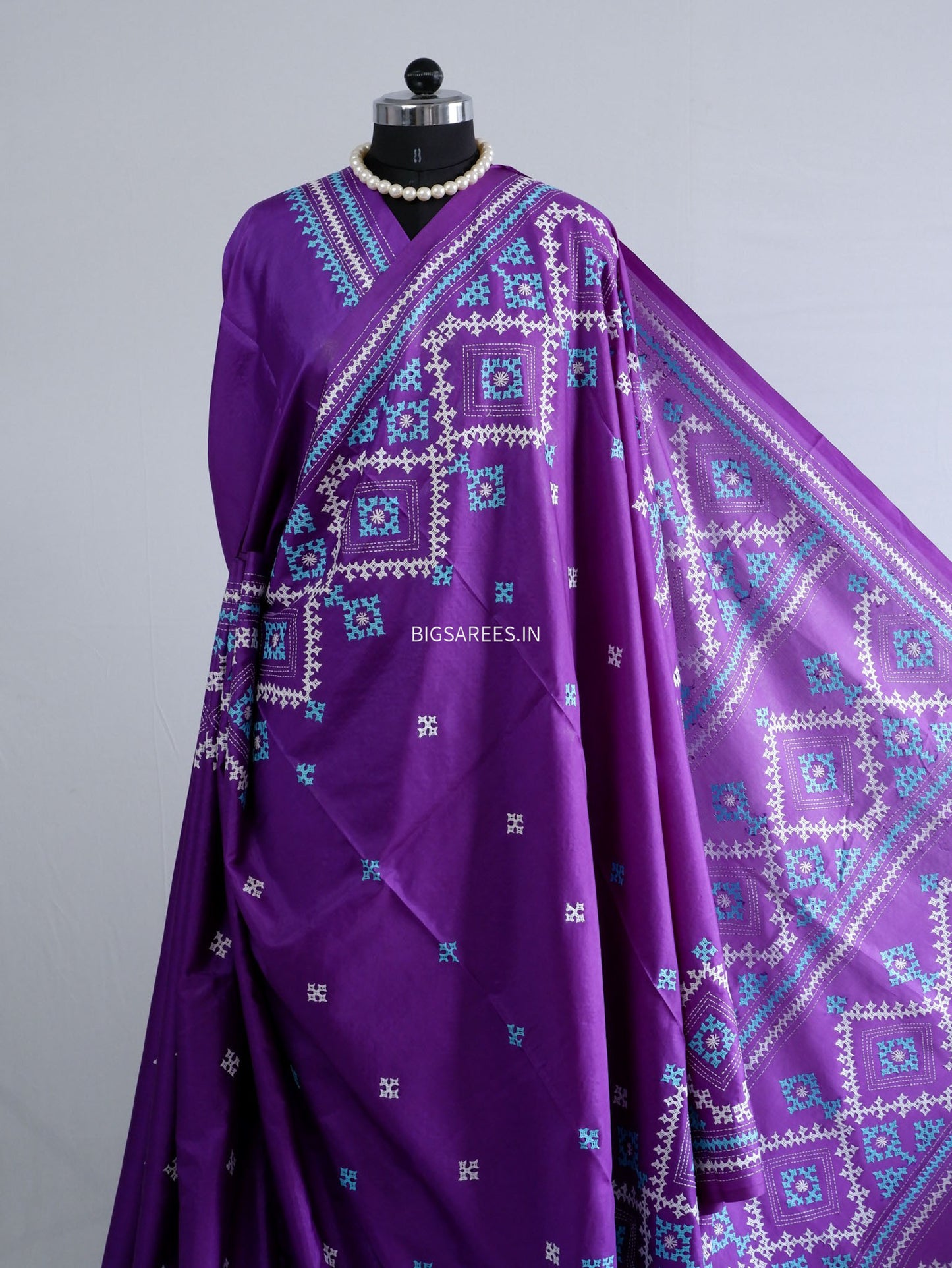 Kutchi/Gujarati Stitch Hand Embroidered Saree | Art Silk |Purple