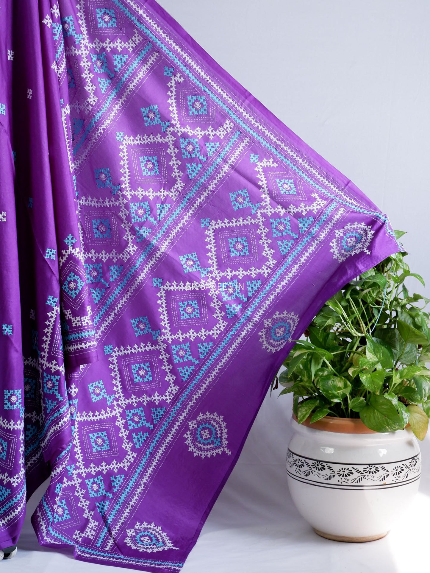 Kutchi/Gujarati Stitch Hand Embroidered Saree | Art Silk |Purple