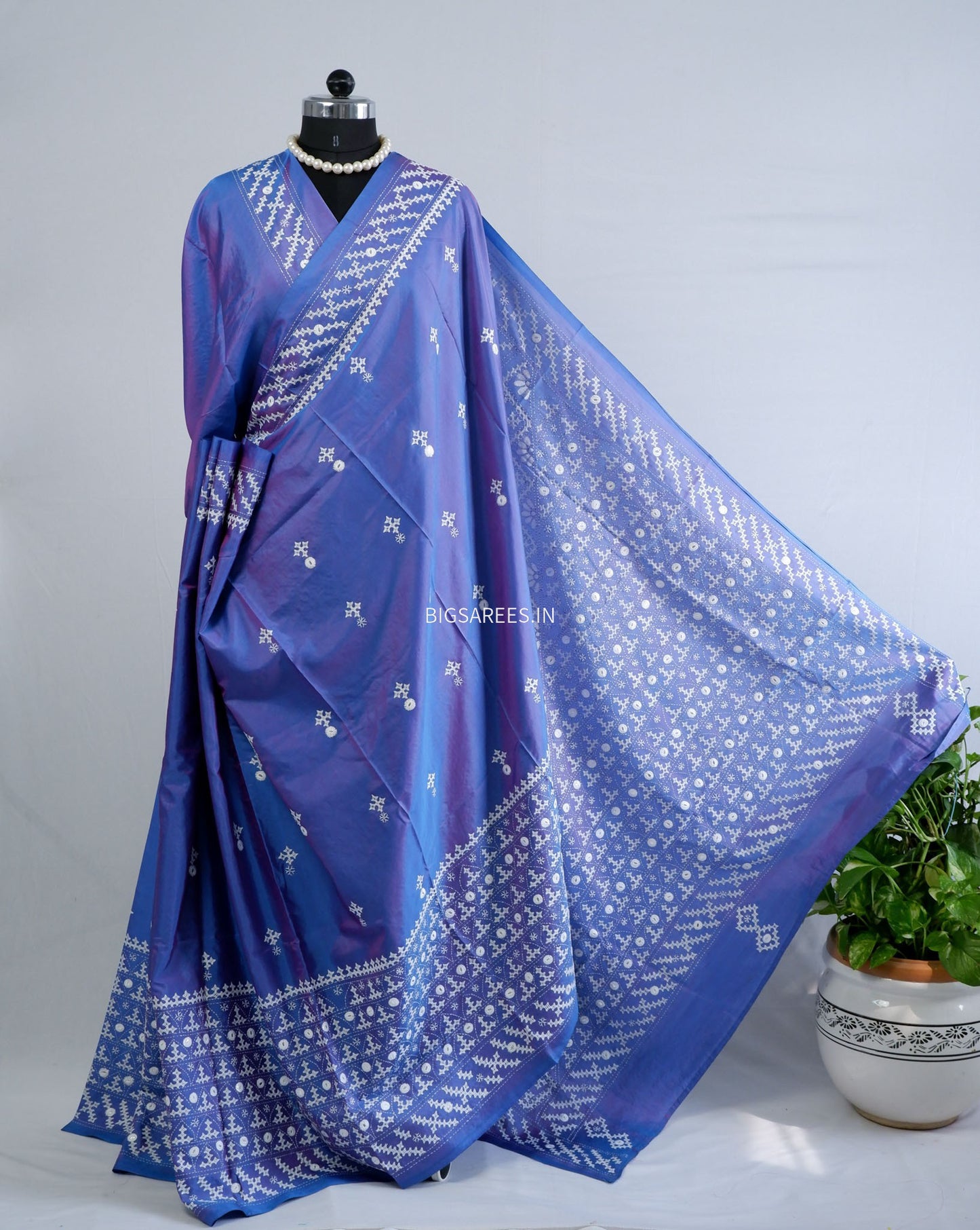 Kutchi/Gujarati Stitch Hand Embroidered Saree | Art Silk | Foil Mirror | Blue