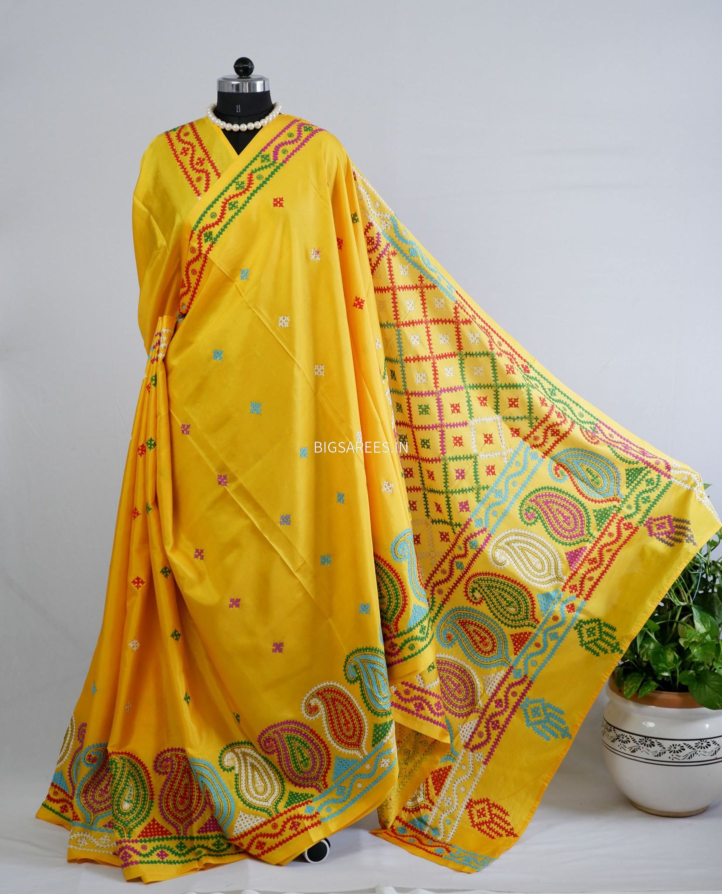 Kutchi/Gujarati Hand Embroidered Saree  | Blended Bangalore Silk / Art Silk | Yellow