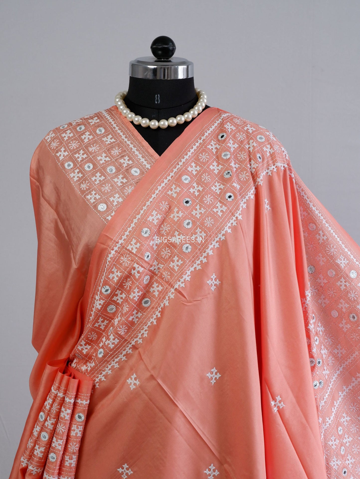 Kutchi/Gujarati Stitch Hand Embroidered Saree | Art Silk | Foil Mirror | Light Peach
