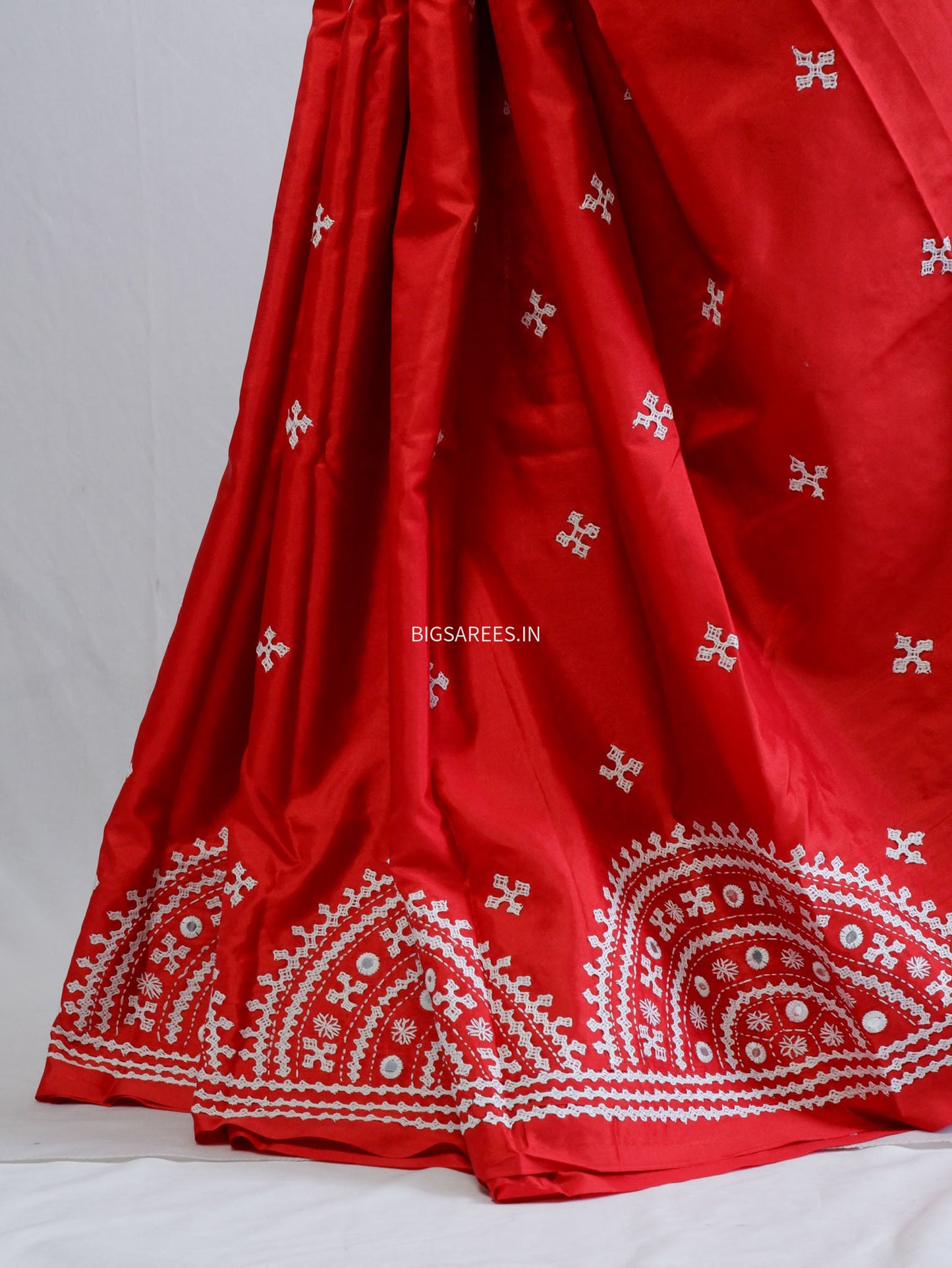 Kutchi/Gujarati Stitch Hand Embroidered Saree | Art Silk | Foil Mirror | Red