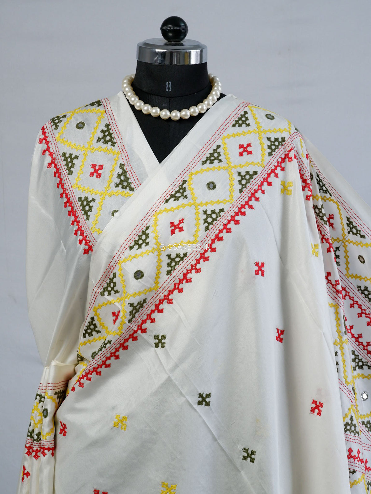 Kutchi/Gujarati Stitch Hand Embroidered Saree | Art Silk | Foil Mirror | White