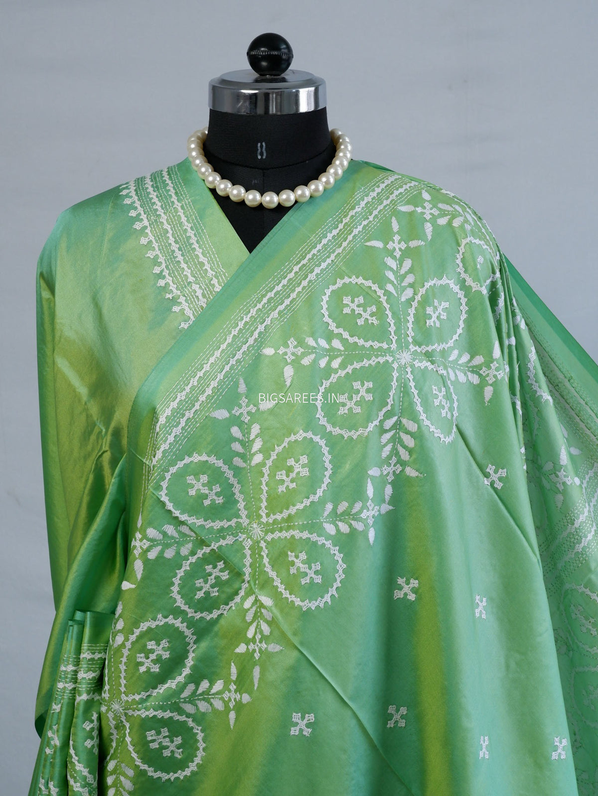 Kutchi/Gujarati Stitch Hand Embroidered Saree | Art Silk | Light Green