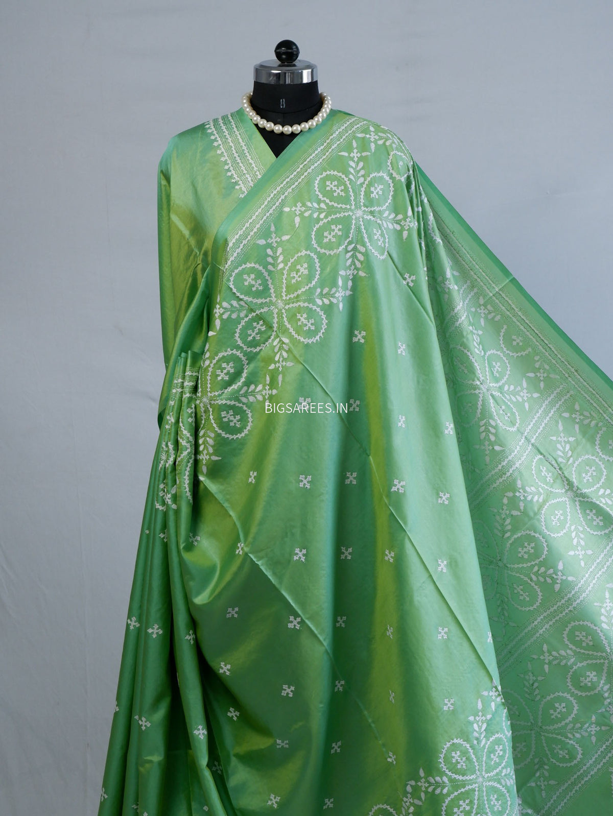 Kutchi/Gujarati Stitch Hand Embroidered Saree | Art Silk | Light Green