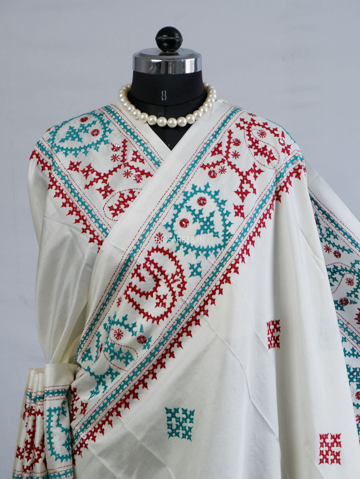 Kutchi/Gujarati Stitch Hand Embroidered Saree | Art Silk | Foil Mirror | White