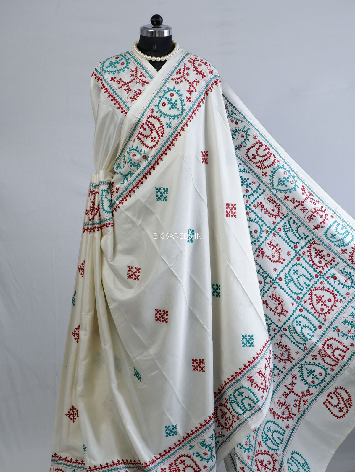 Kutchi/Gujarati Stitch Hand Embroidered Saree | Art Silk | Foil Mirror | White